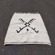 Petit tapis berbère fait main traditionnelle 100-200 cm