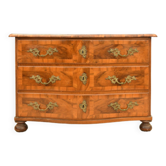 Marquetry chest of drawers