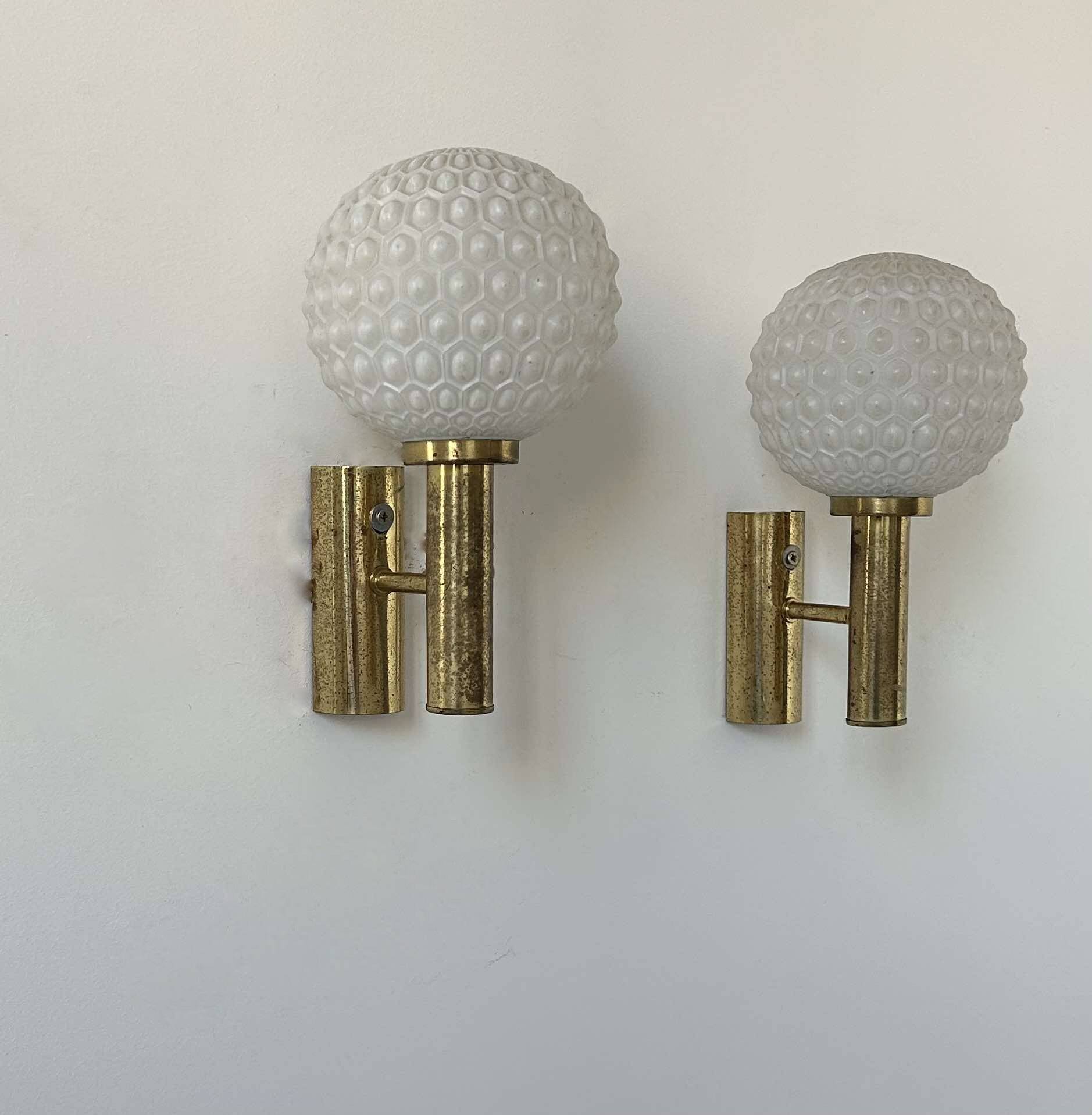 Vintage wall lamp, brass and opaline, Germany 1960