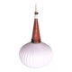 Lampe suspendue vintage en opaline et en teck. Louis Kalff '60