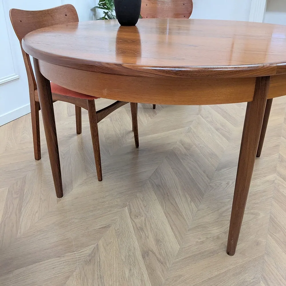 Round table G Scandinavian teak extendable