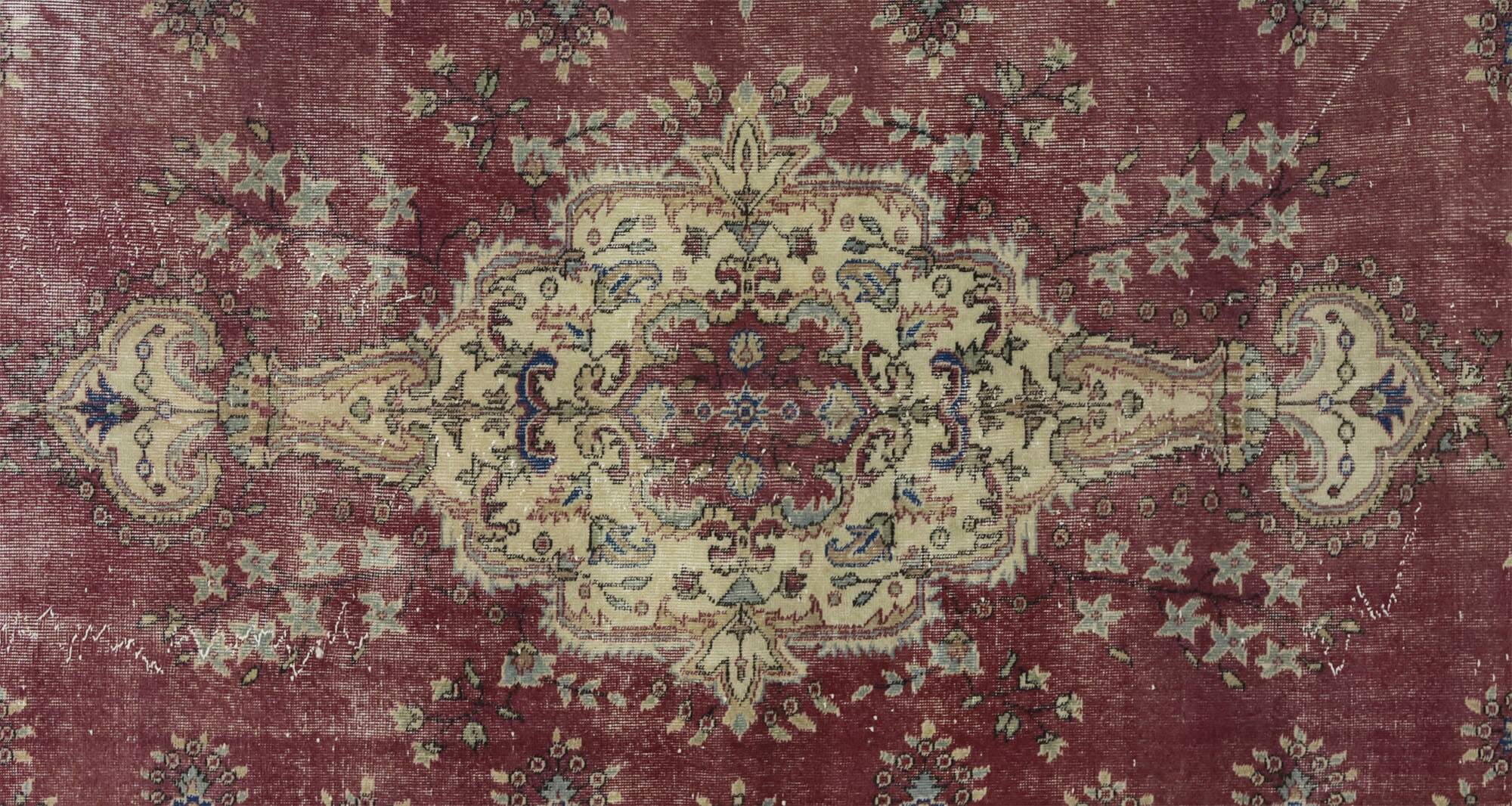 One-of-a-Kind Turkish Handwoven Vintage Rug - Timeless Vintage Elegance 286x 162 cm