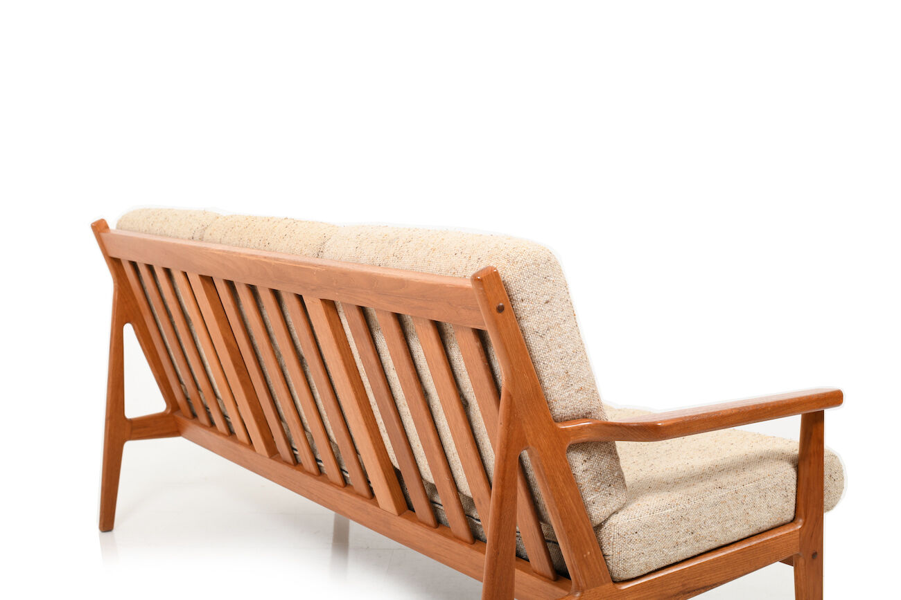 Mid Century Danish 3-Seater Sofa in Teak