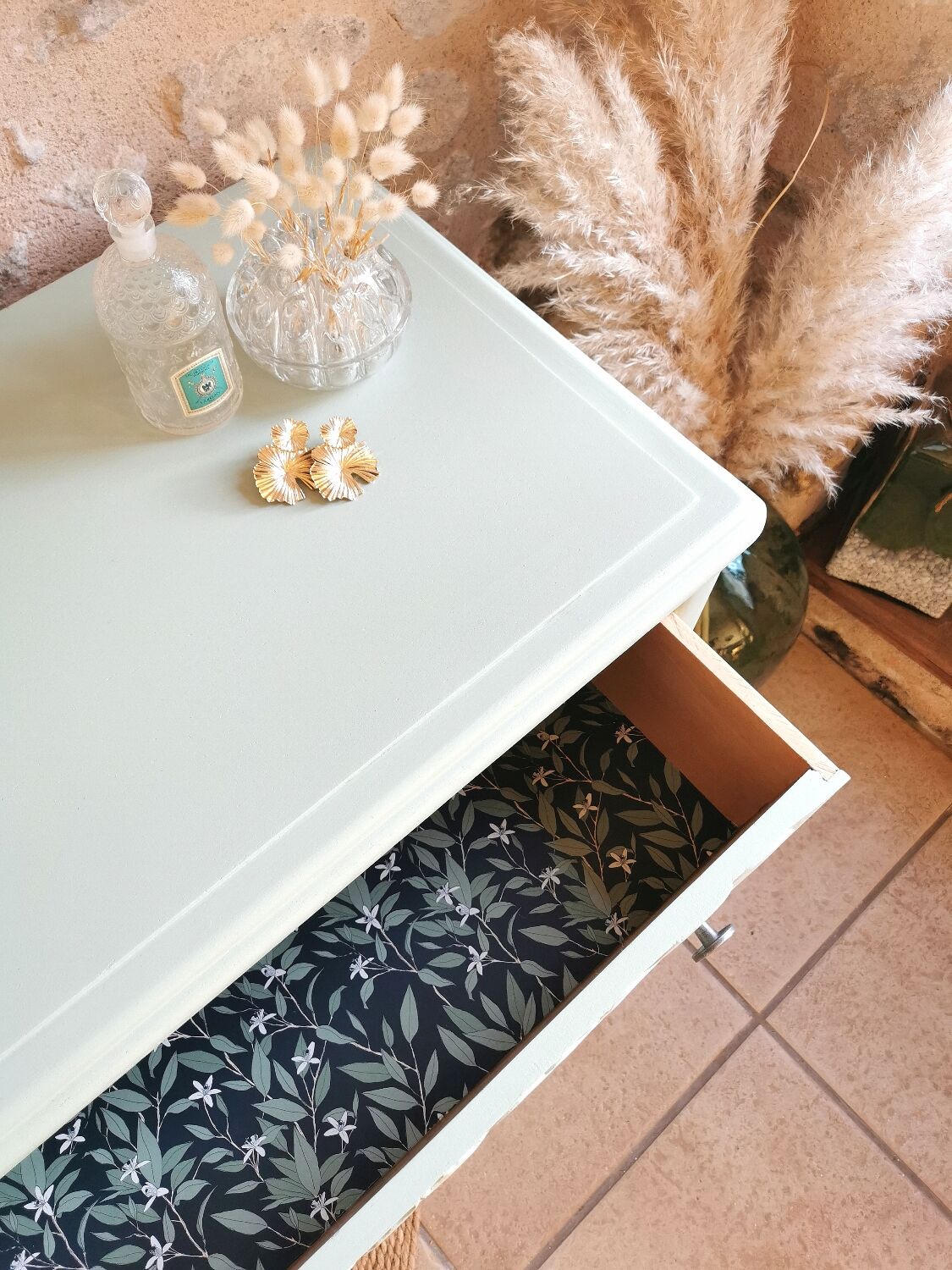 Art deco chest of drawers