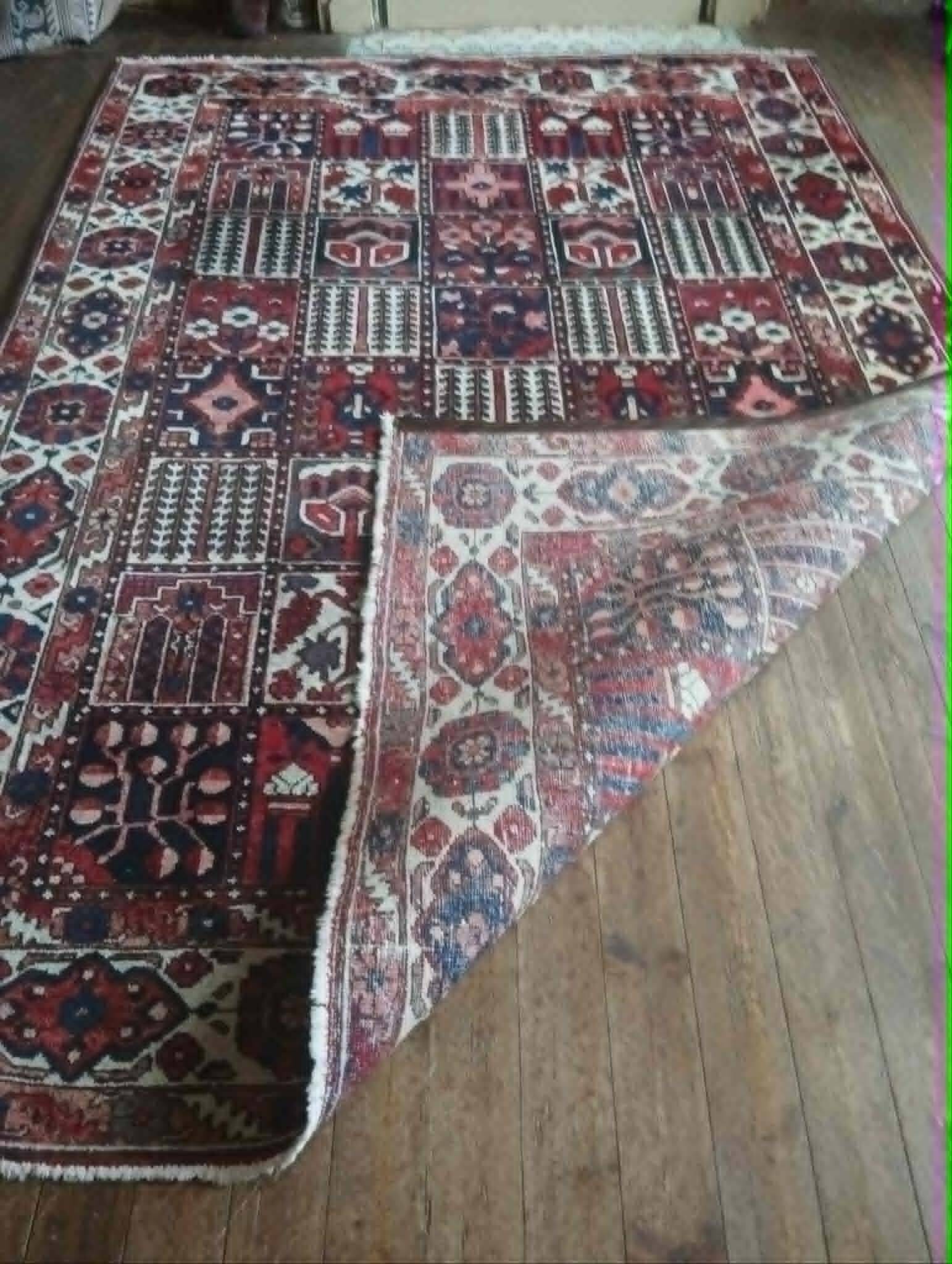 Handmade Bachtiar Persian rug 305x215cm