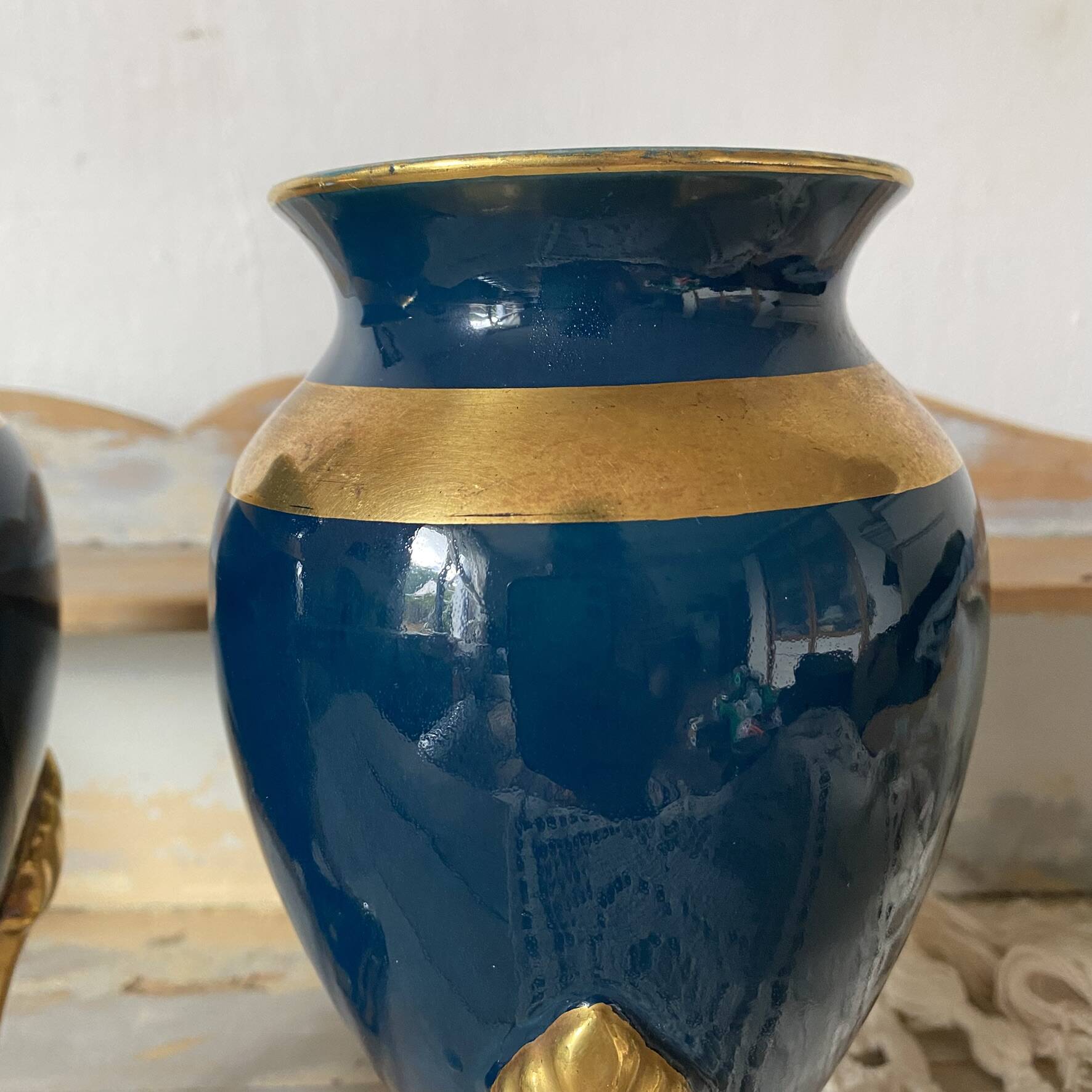 Pair of ceramic vases in Empire style