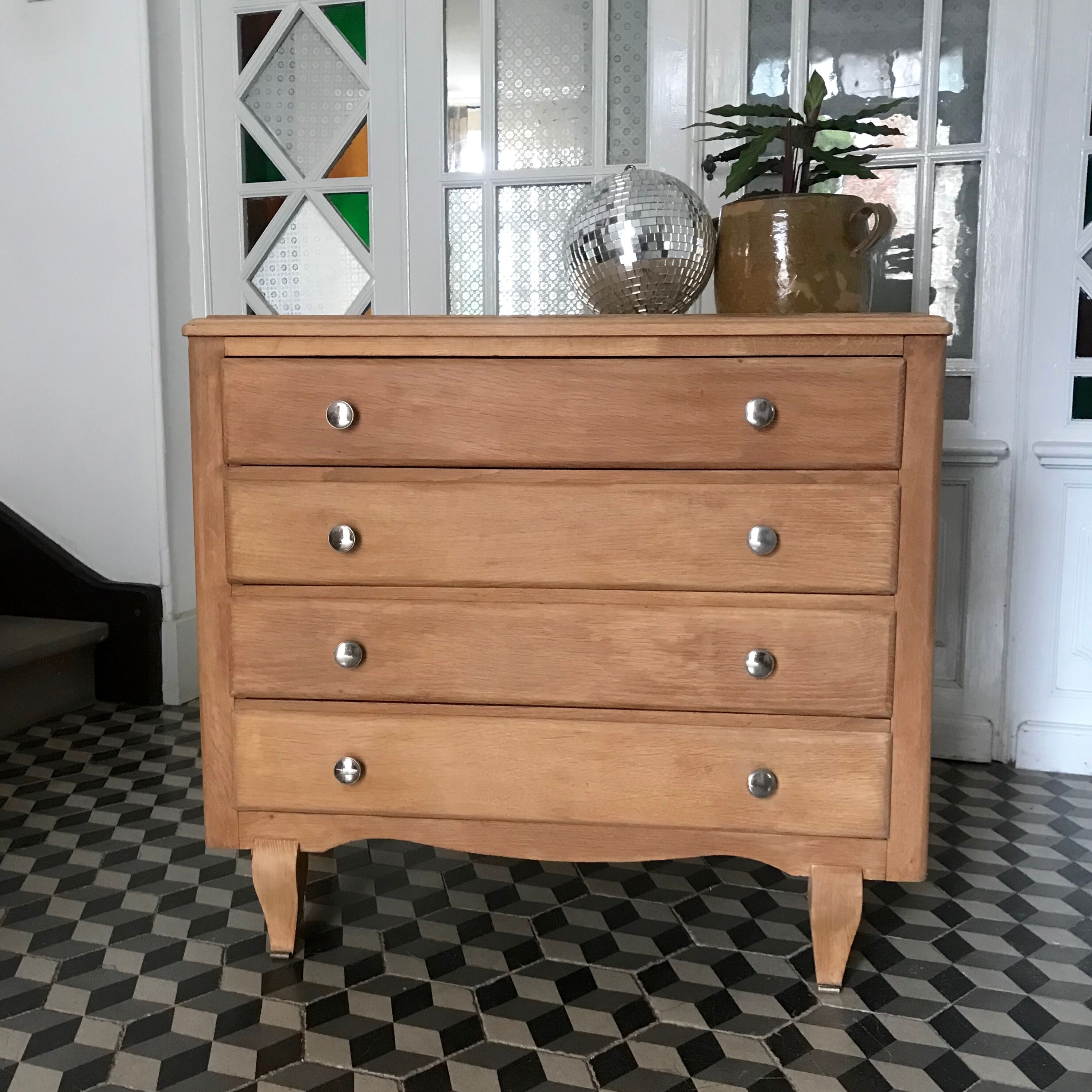 Vintage wooden chest of drawers