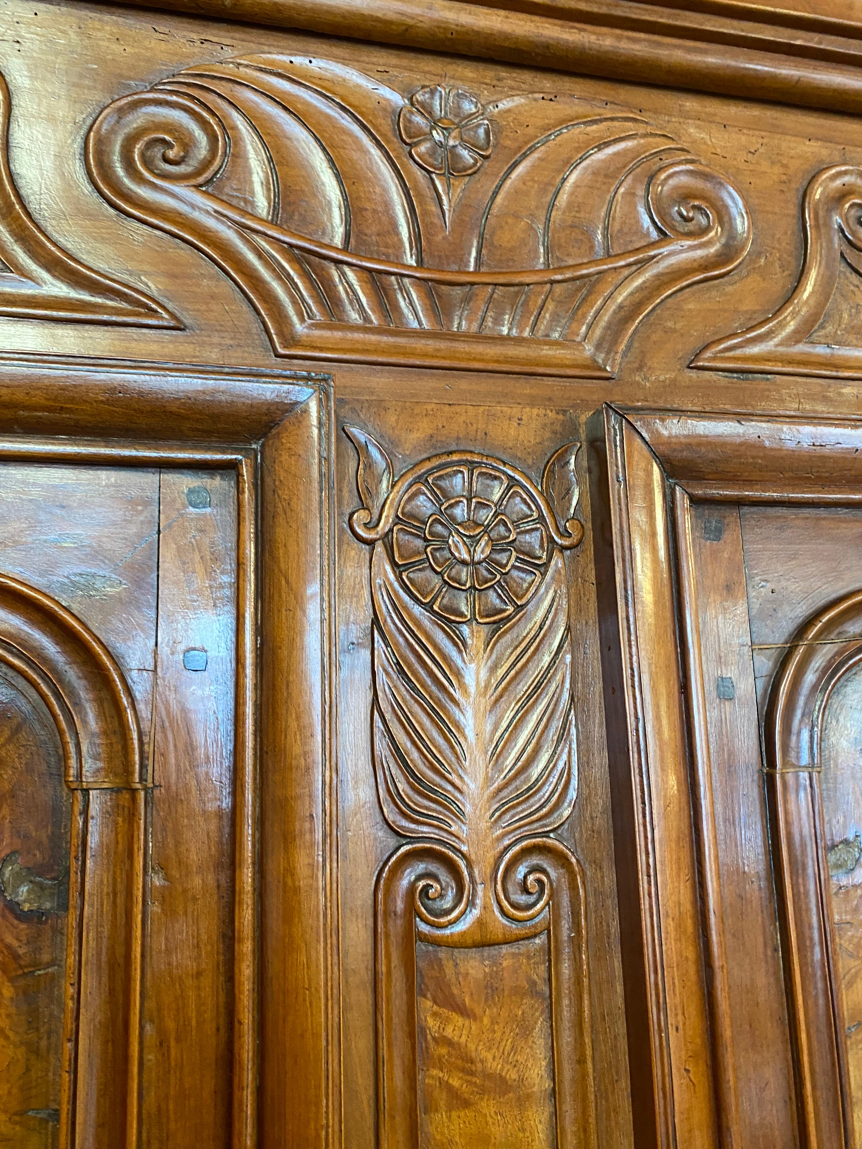 Bressane cabinet dated 1863, in walnut, ash and ash magnifying glass