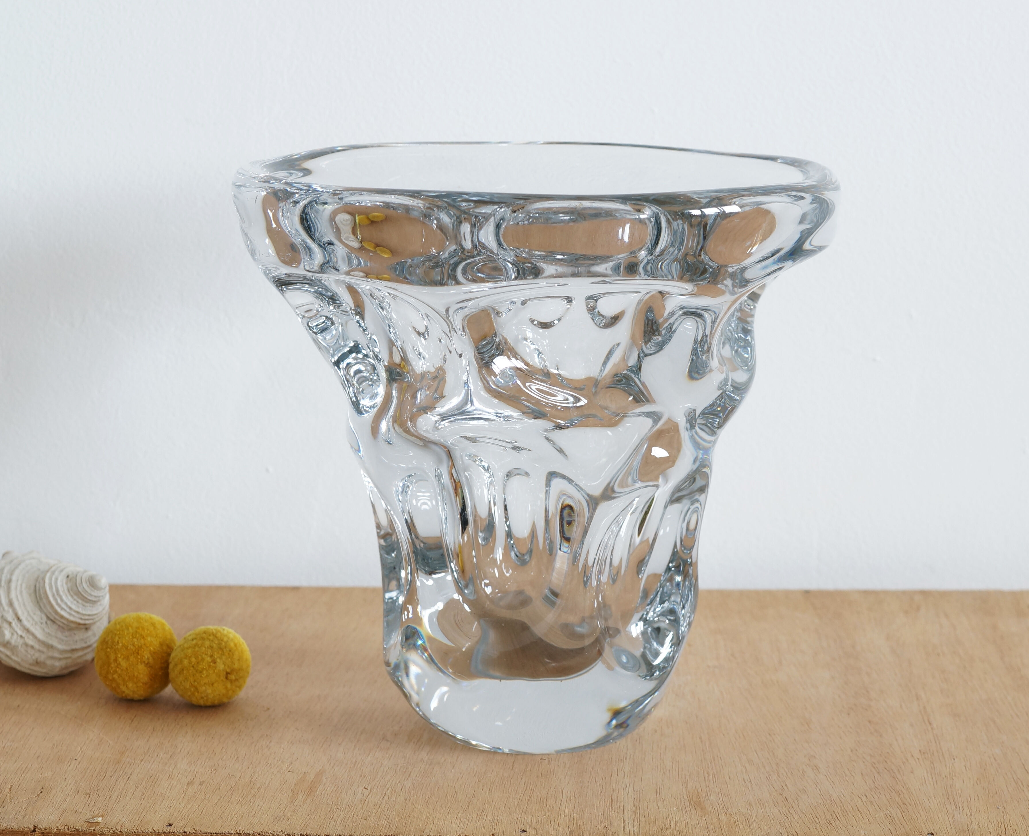 Thick crystal vase