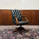 Chaise de bureau noire du président anglais