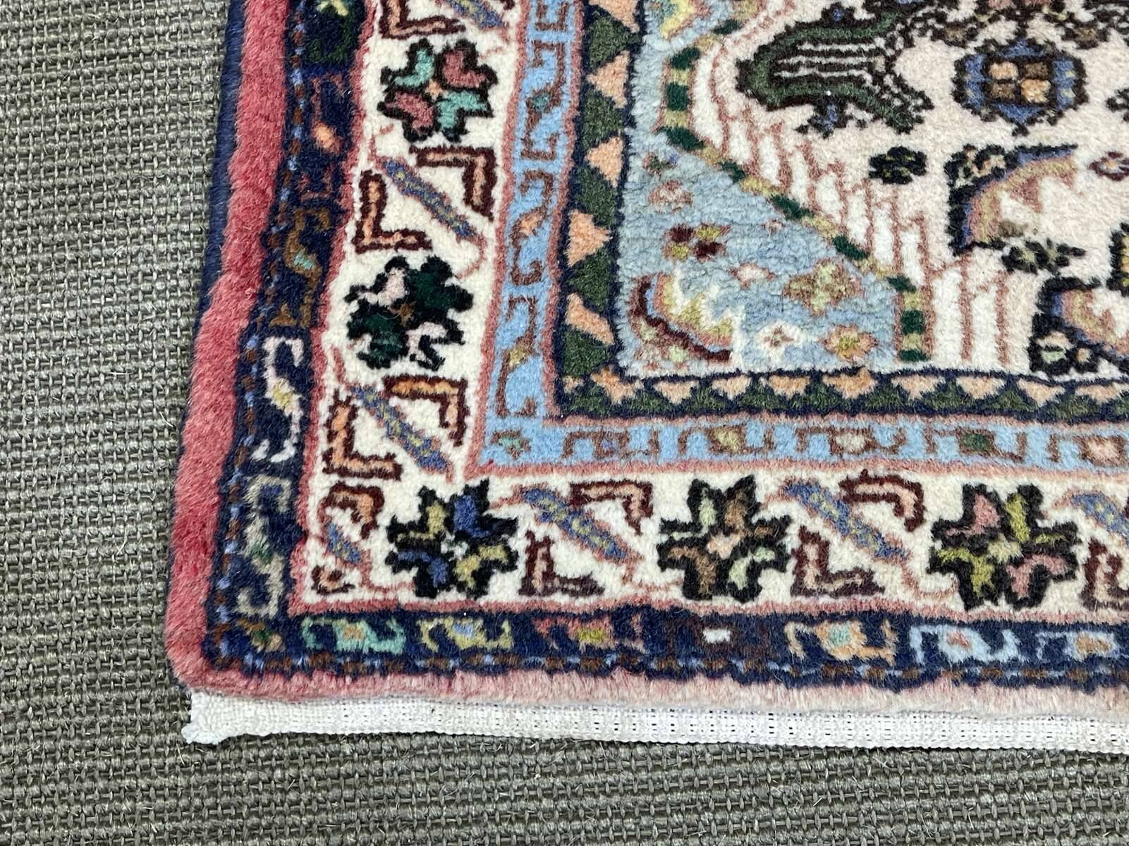 Handmade wool Iranian rug - 1.25m x 0.75m