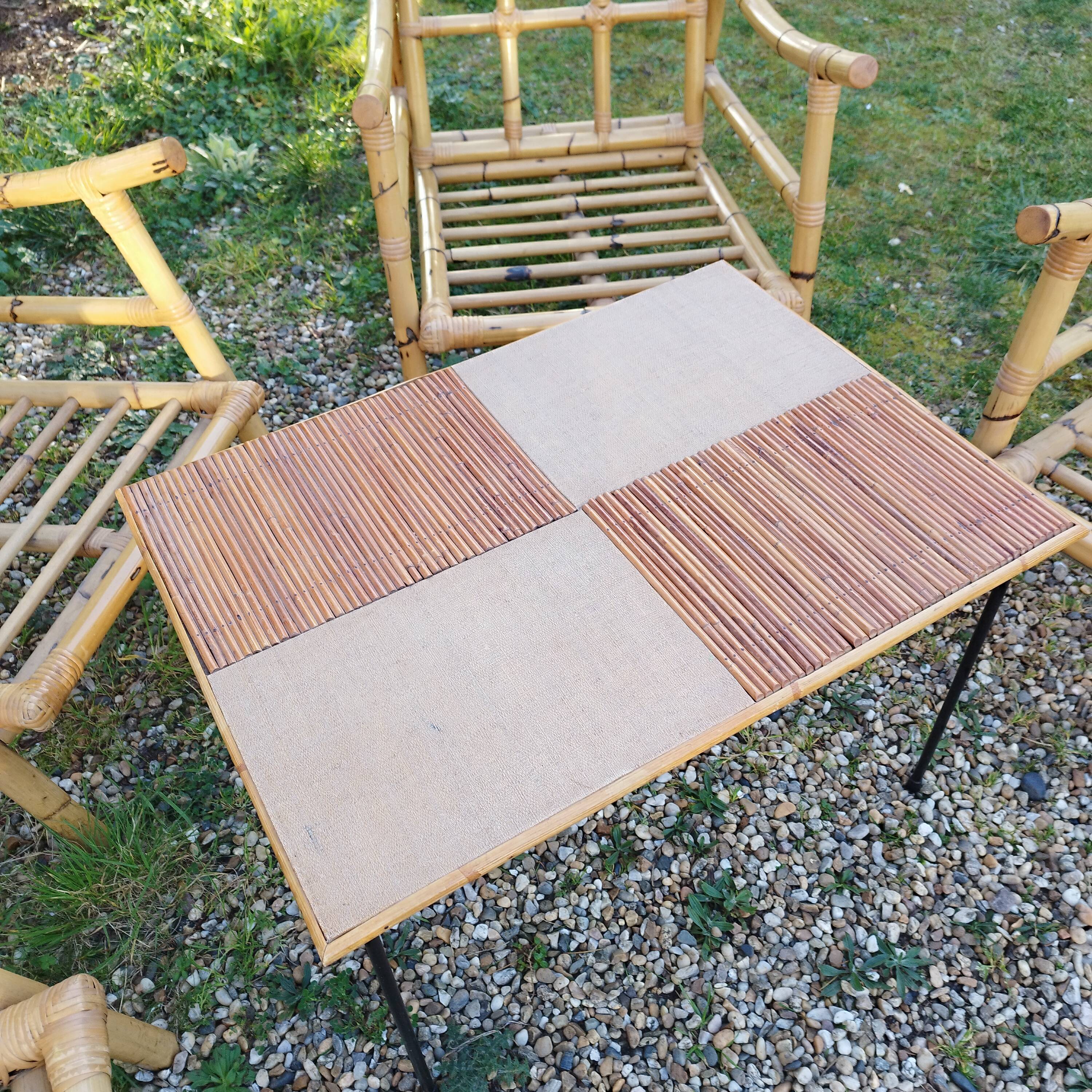 4 fauteuils en bambou et table basse vintage