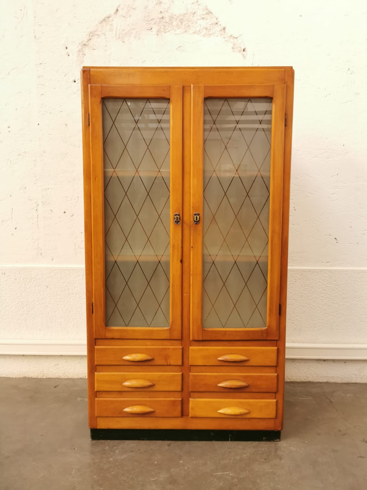 Armoire vitrine