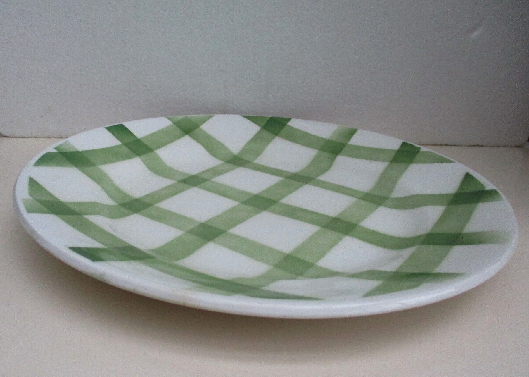 Old round dish Moulin des loups Orchies green tiles