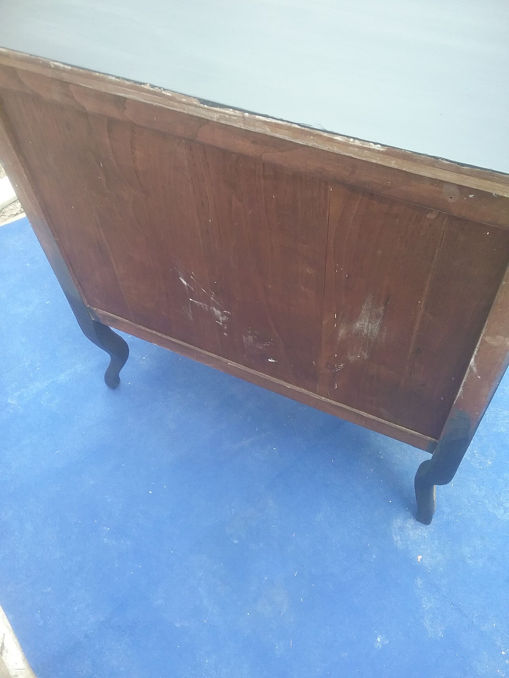 Baroque chest of drawers
