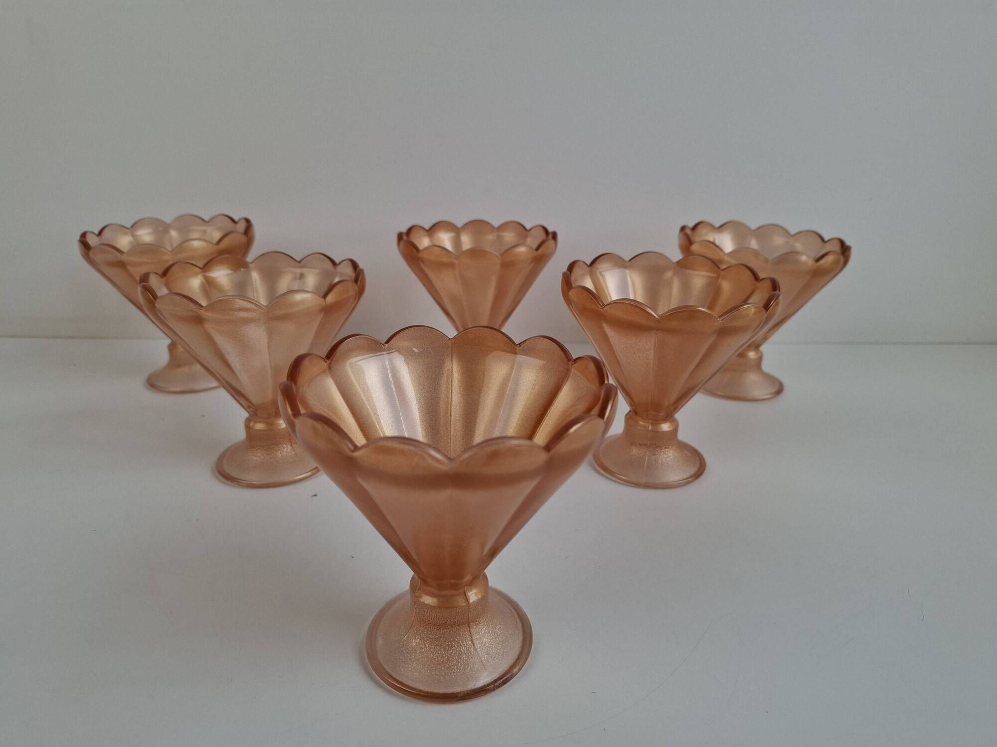 Set of 6 Art Deco Pink Rosaline Glass Dessert Bowls, Czechoslovakia, 1930s