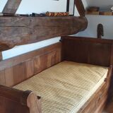 Bench bed