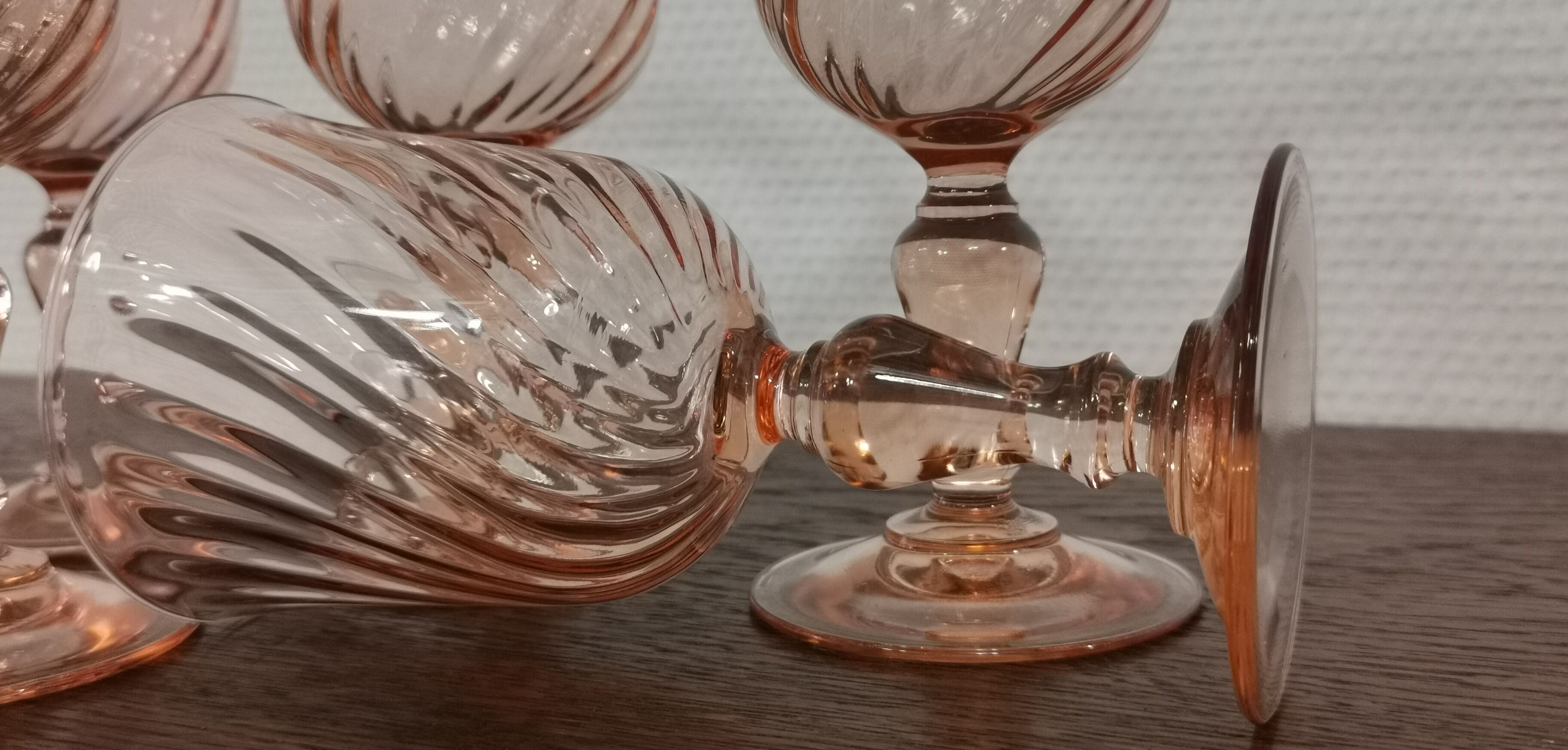 Set of 5 pink twisted water glasses "Rosaline" Luminarc France