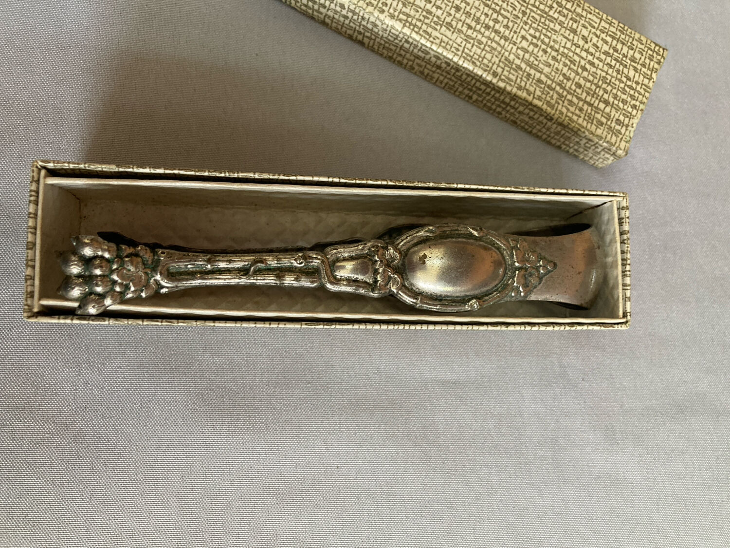 Sugar tongs