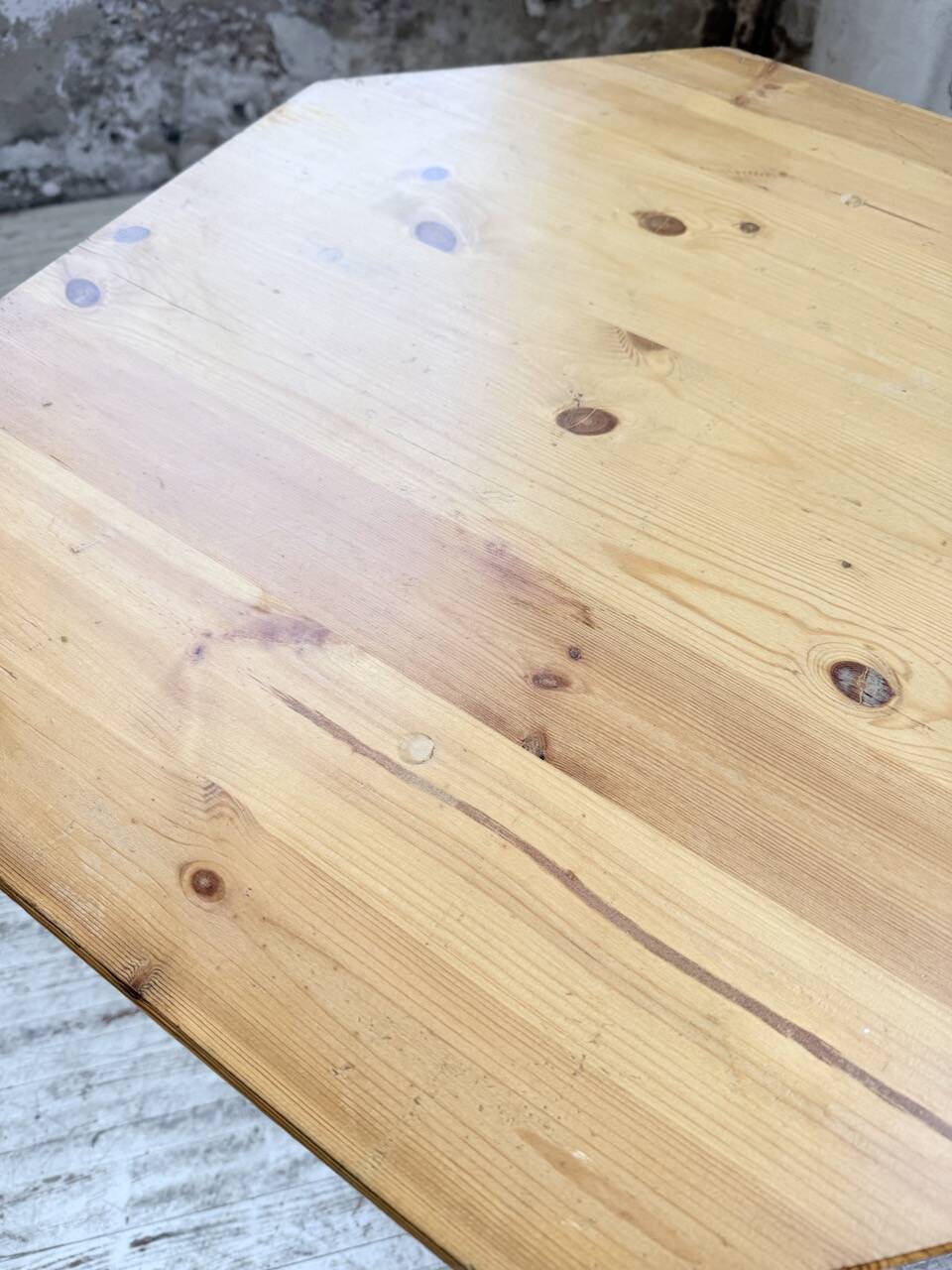 Hexagonal console table guéridon Regain pine 1970