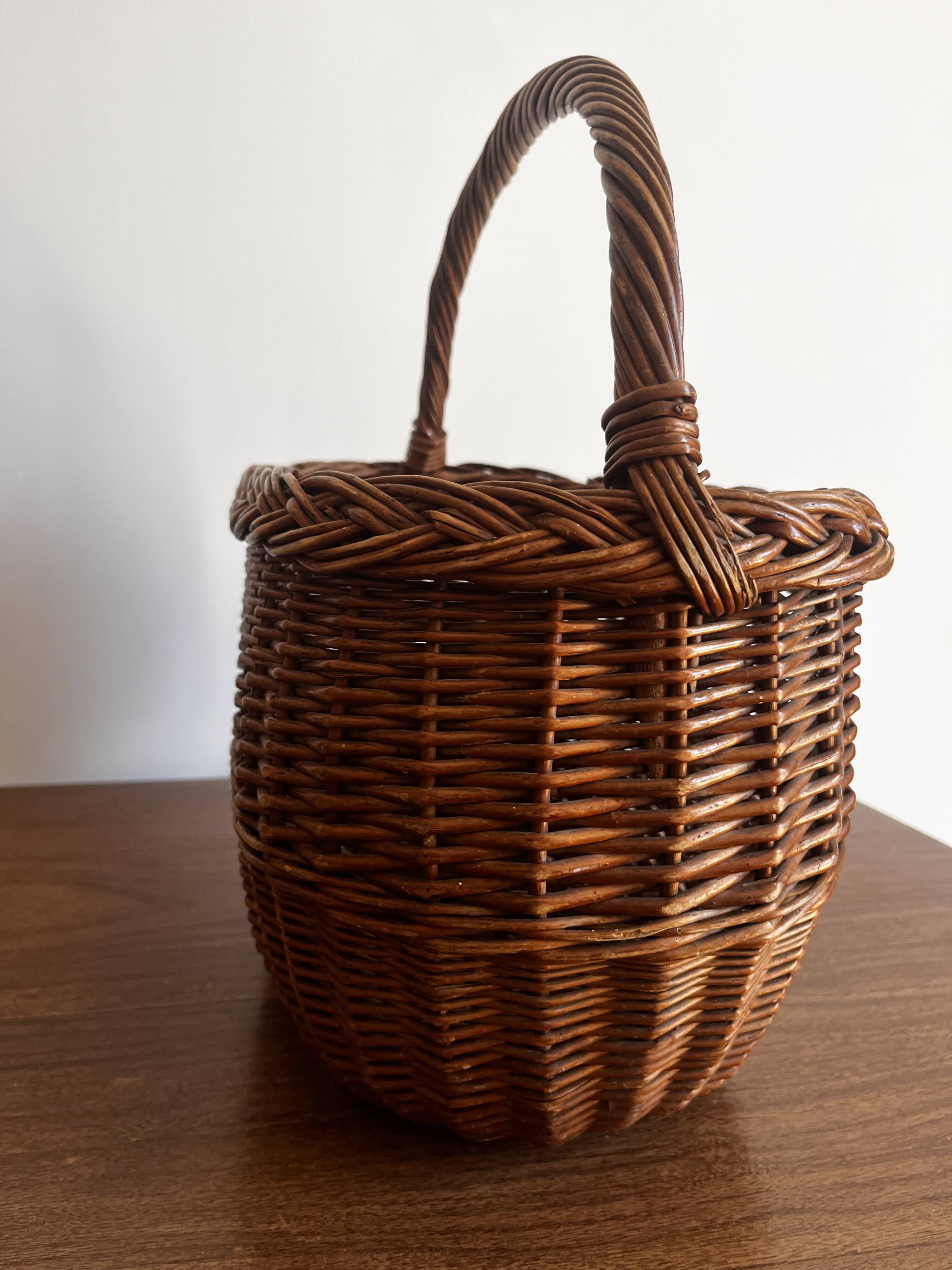 Wicker basket