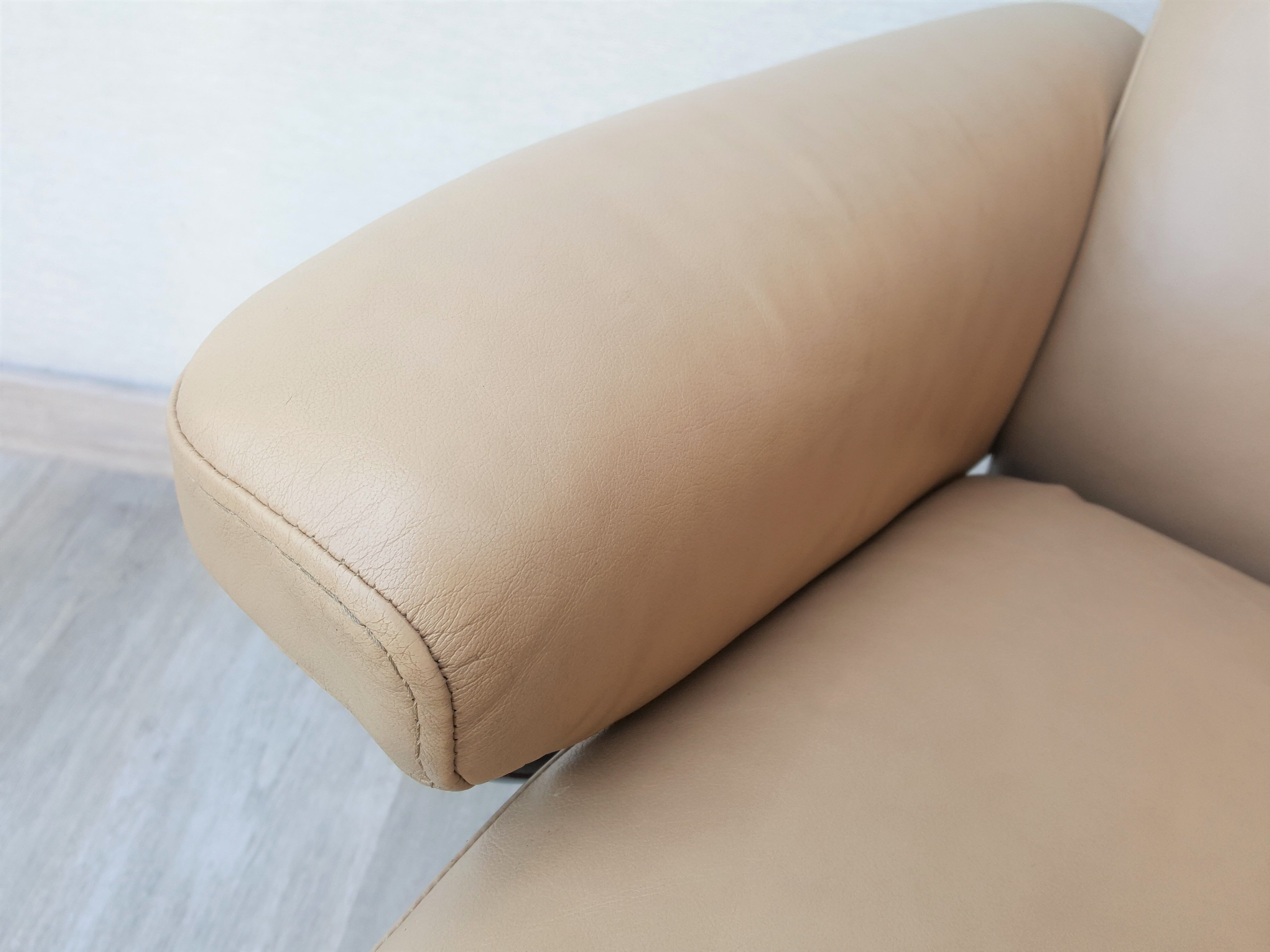 Scandinavian vintage leather armchair Ekornes Stressless