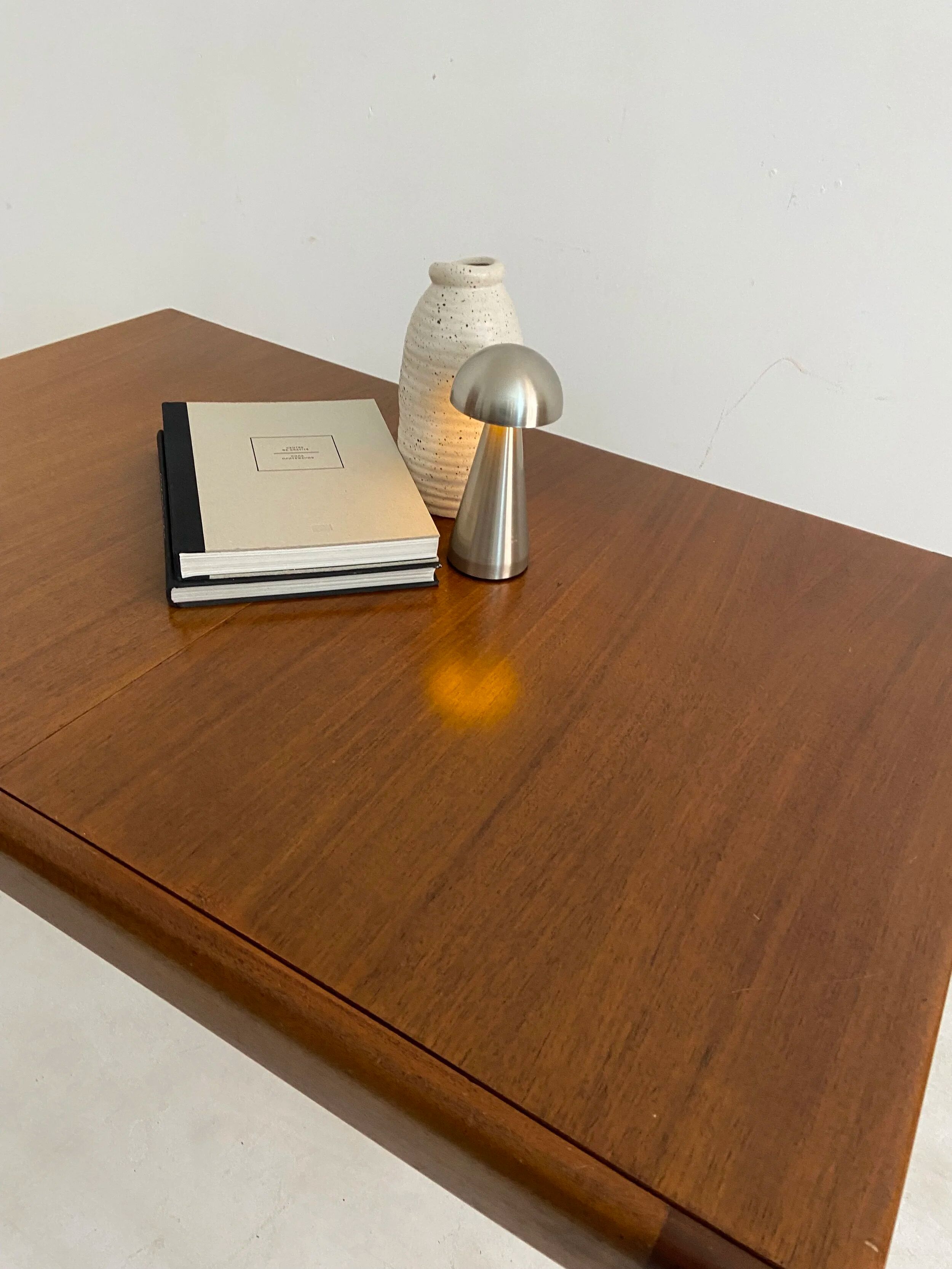 Table vintage McIntosh scandinave en teck – années 60