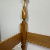 Column bed frame