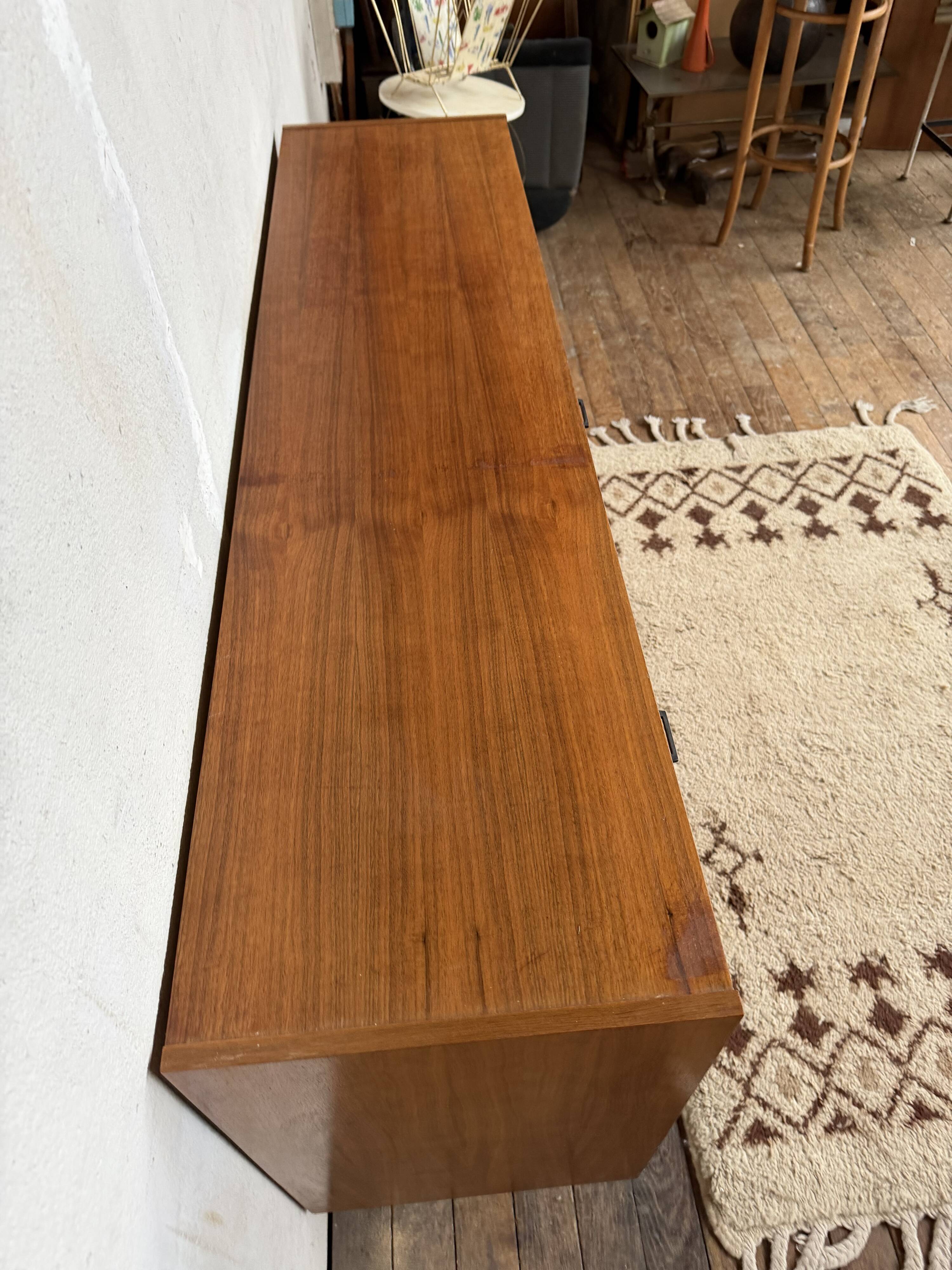 Vintage Scandinavian enfilade Metal legs