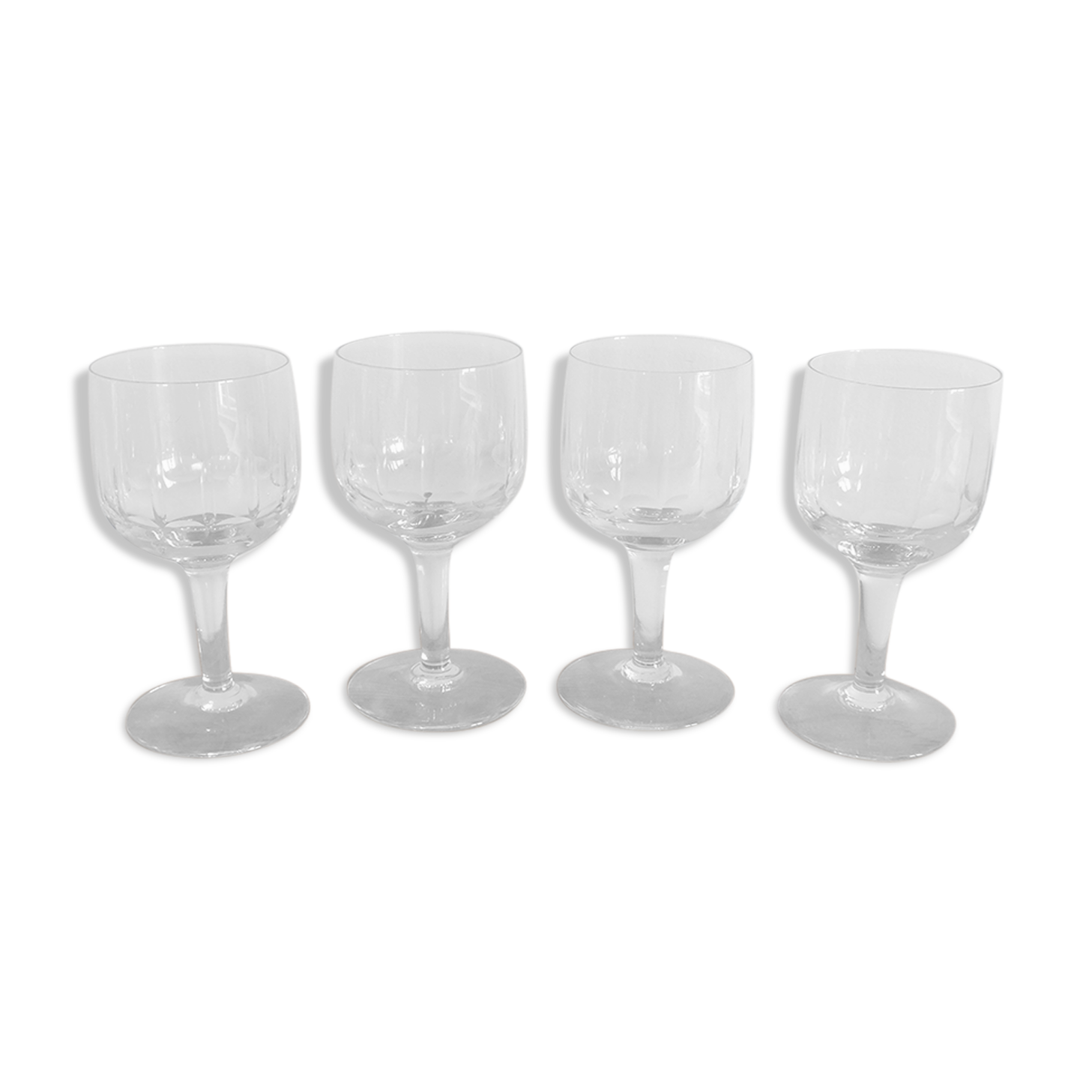 4 engraved glass wine glasses from the 30s