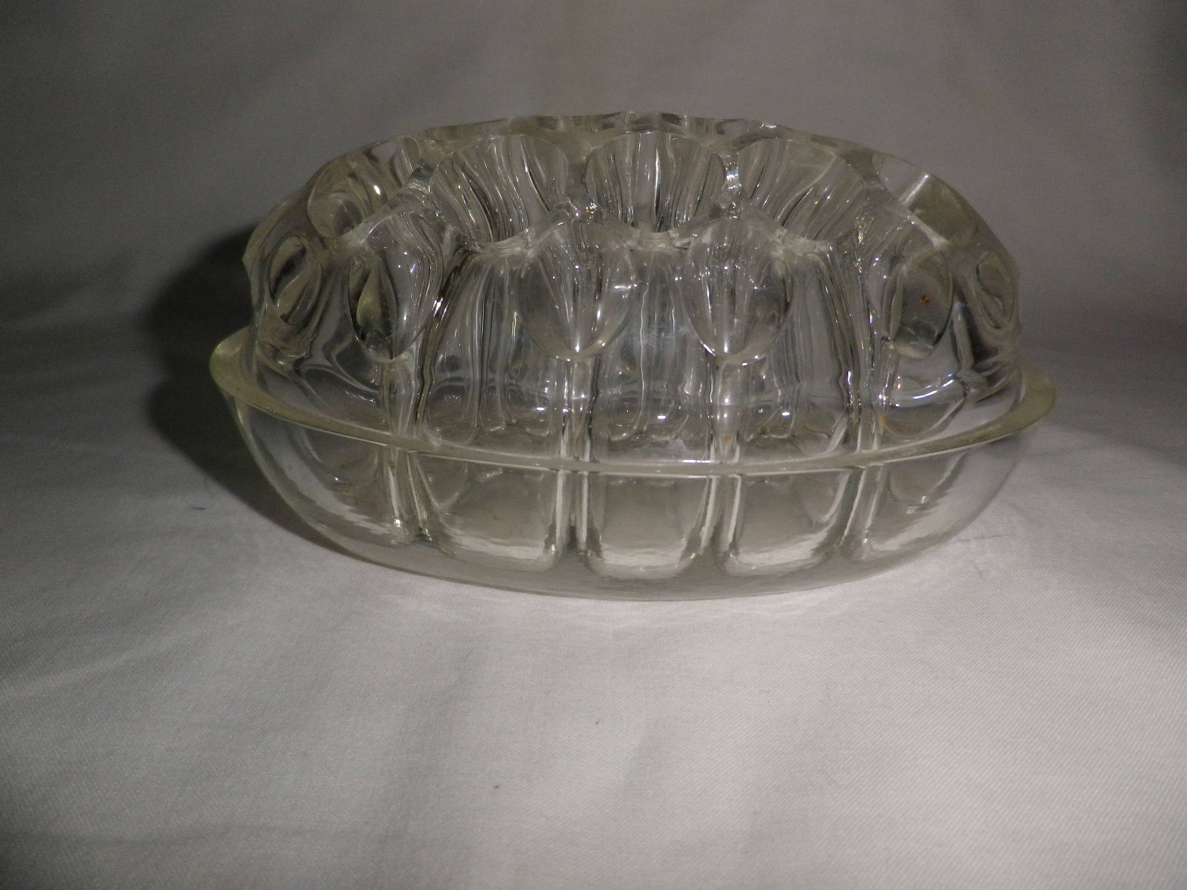 Spade flower glass