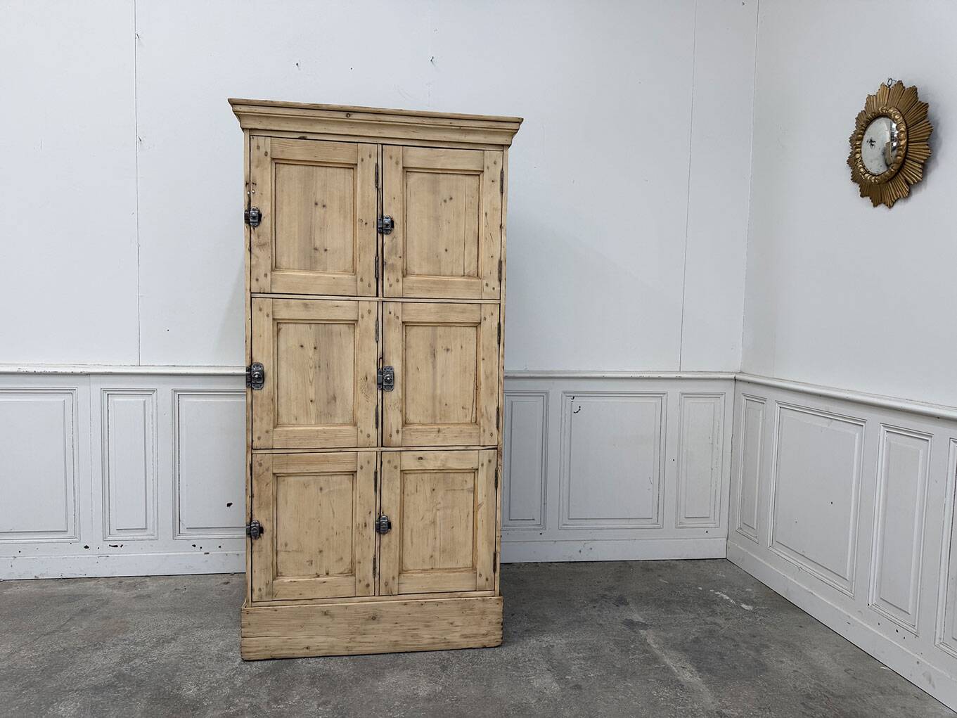 Vestiaire 1900 en sapin