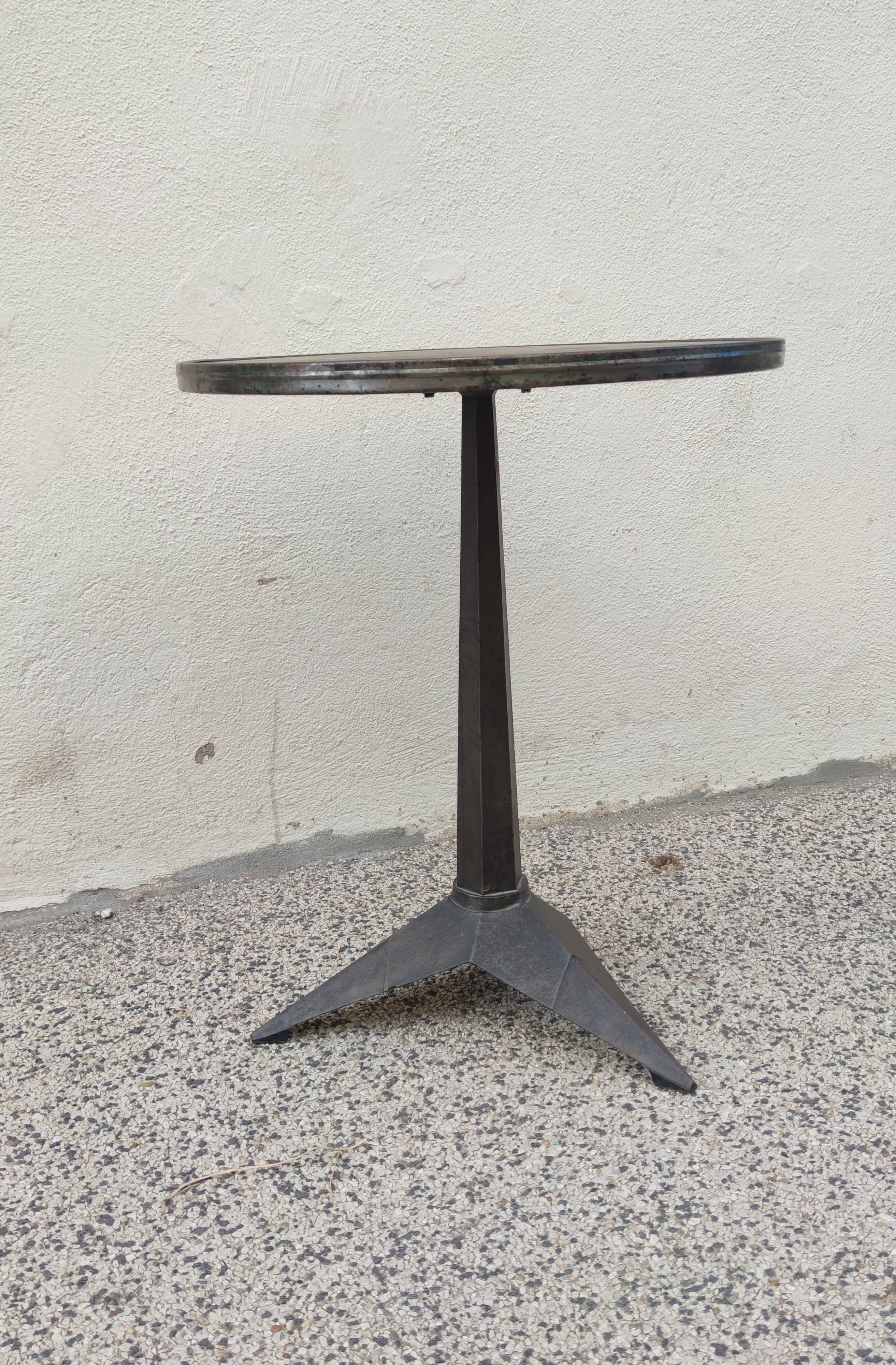 Art Deco pedestal table