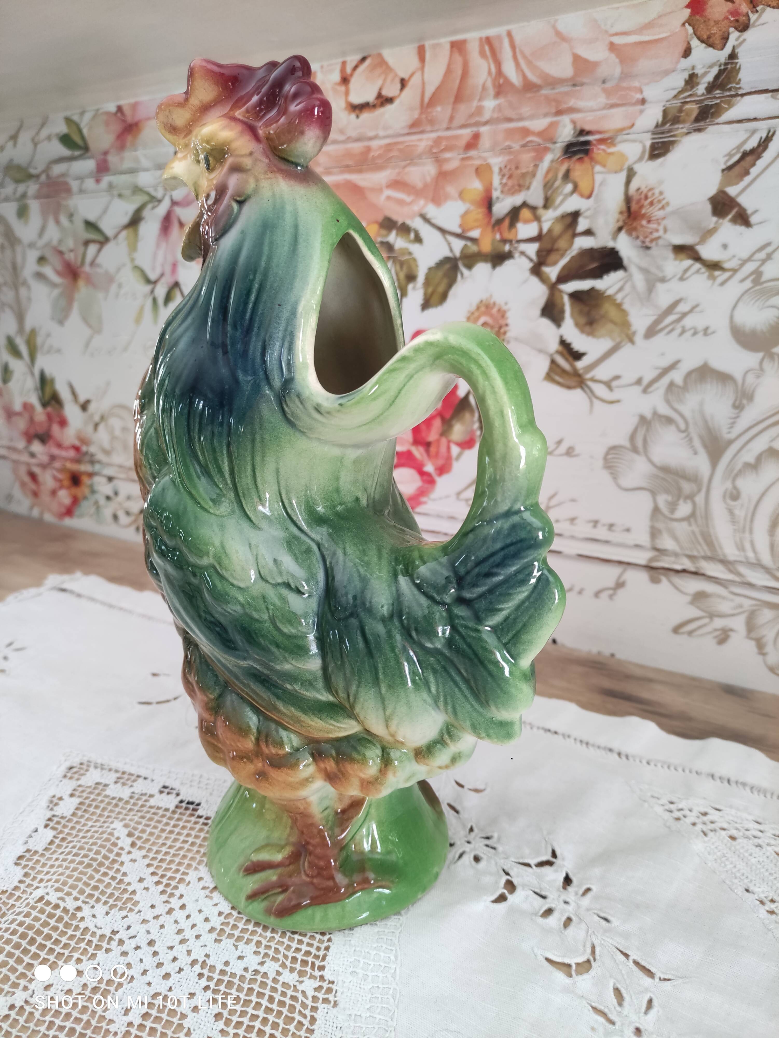Pitcher in zoomorphic slip Rooster of the earthenware factory of Saint Clement