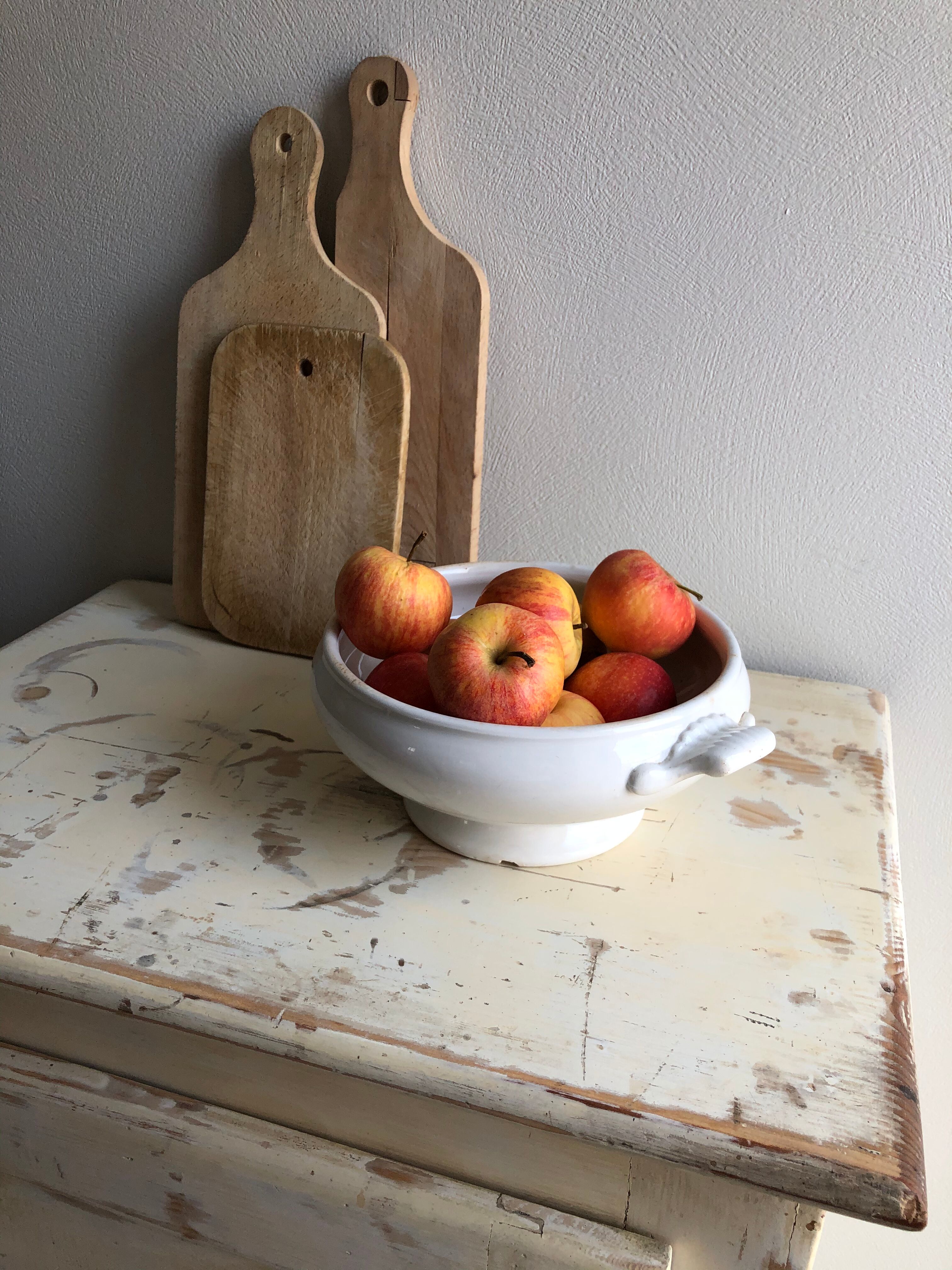 Former patinated confectioner