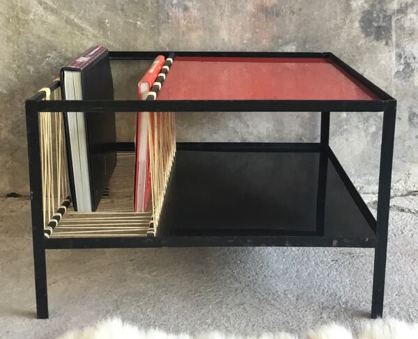 Table basse moderniste métallique à porte-revues en scoubidou design 1950