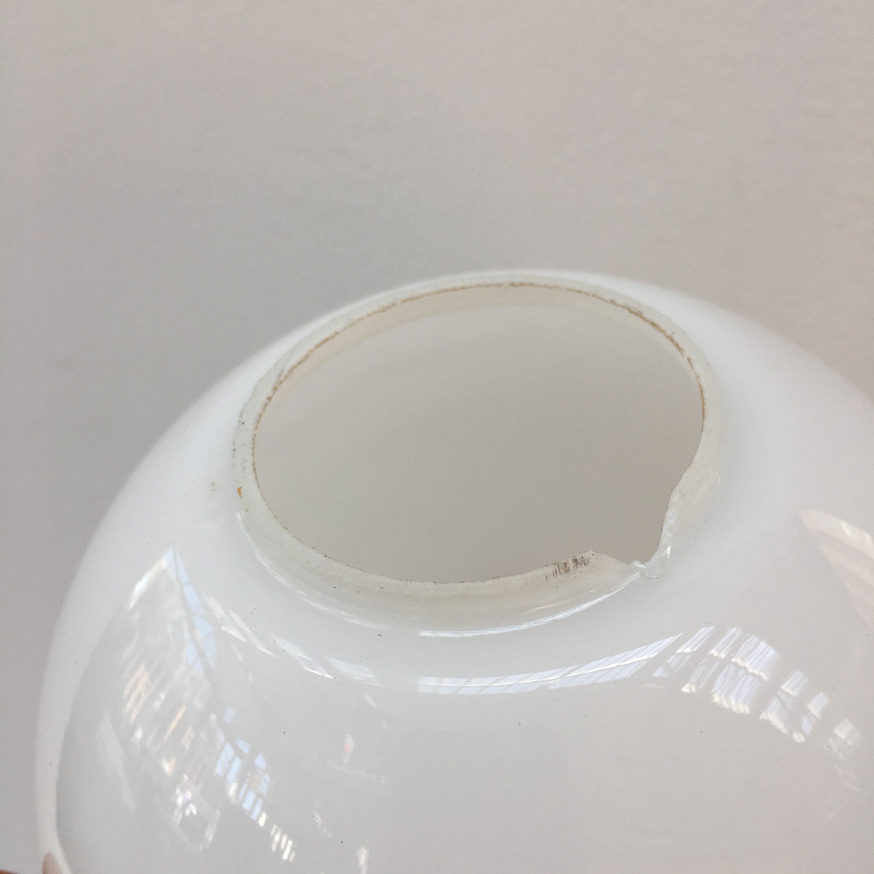 Modernist wall lamp in pine and opaline
