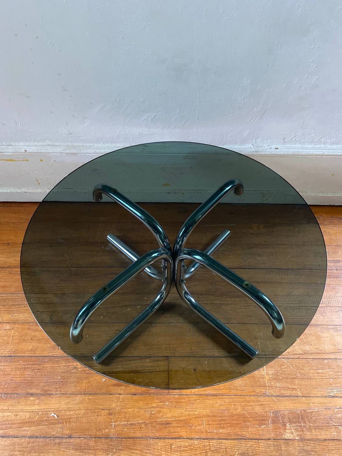 Tubular round smoked glass coffee table vintage 1970