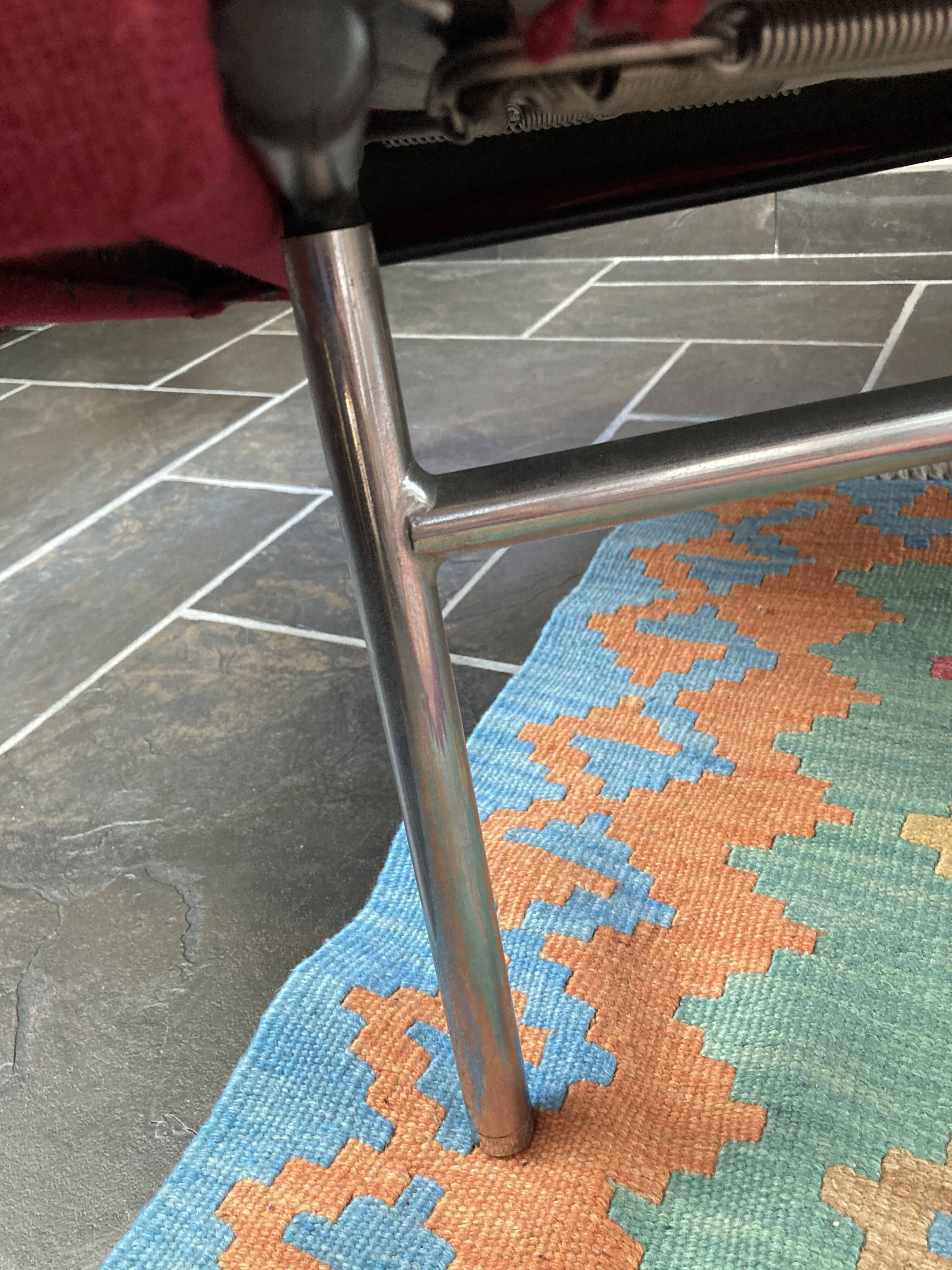 Airborne G10 chair by Pierre Guariche