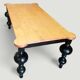 Grande table à manger design en bois clair et bois laqué noir. 2x1m