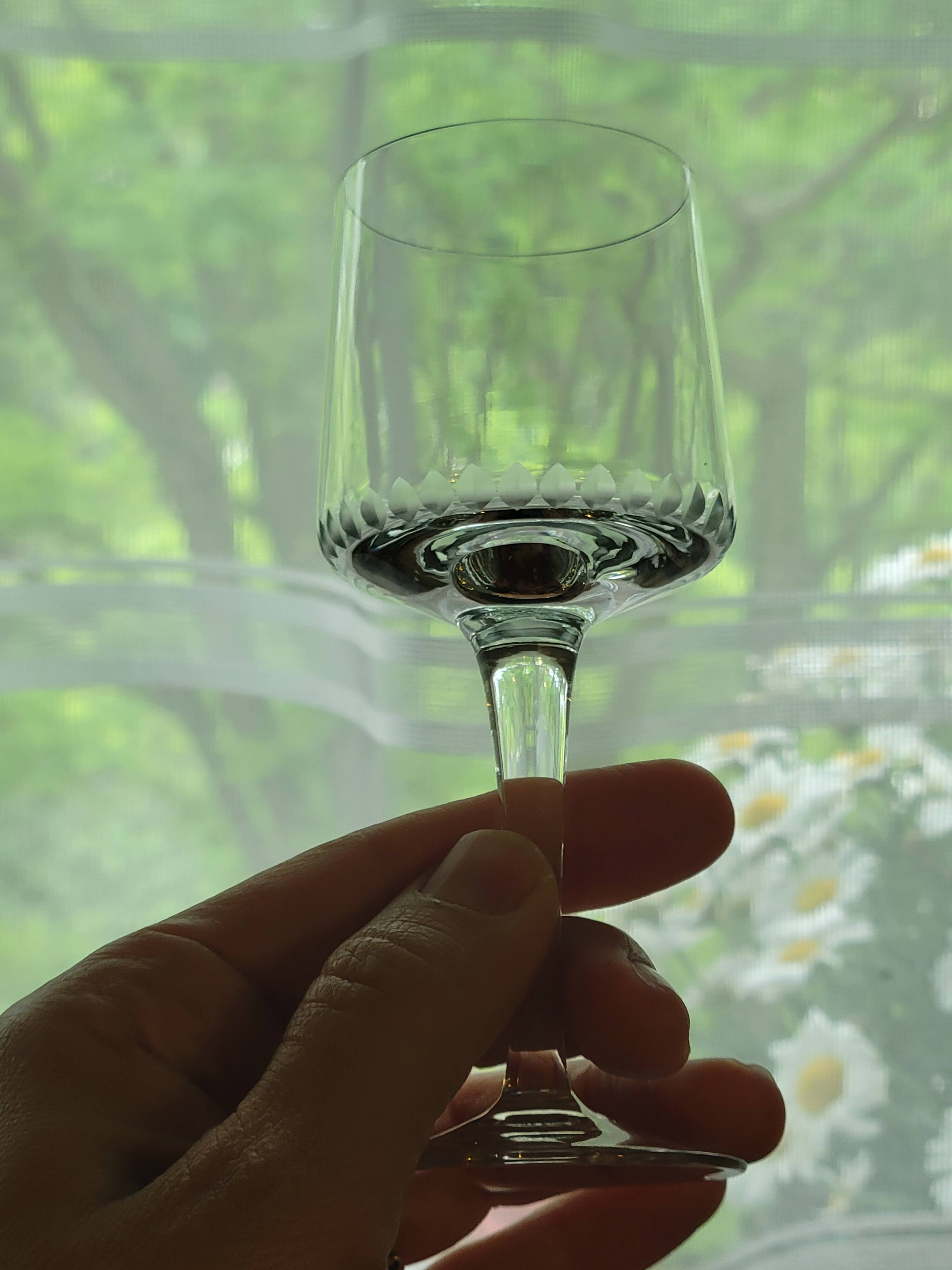 6 old Porto glasses in spear-cut crystal