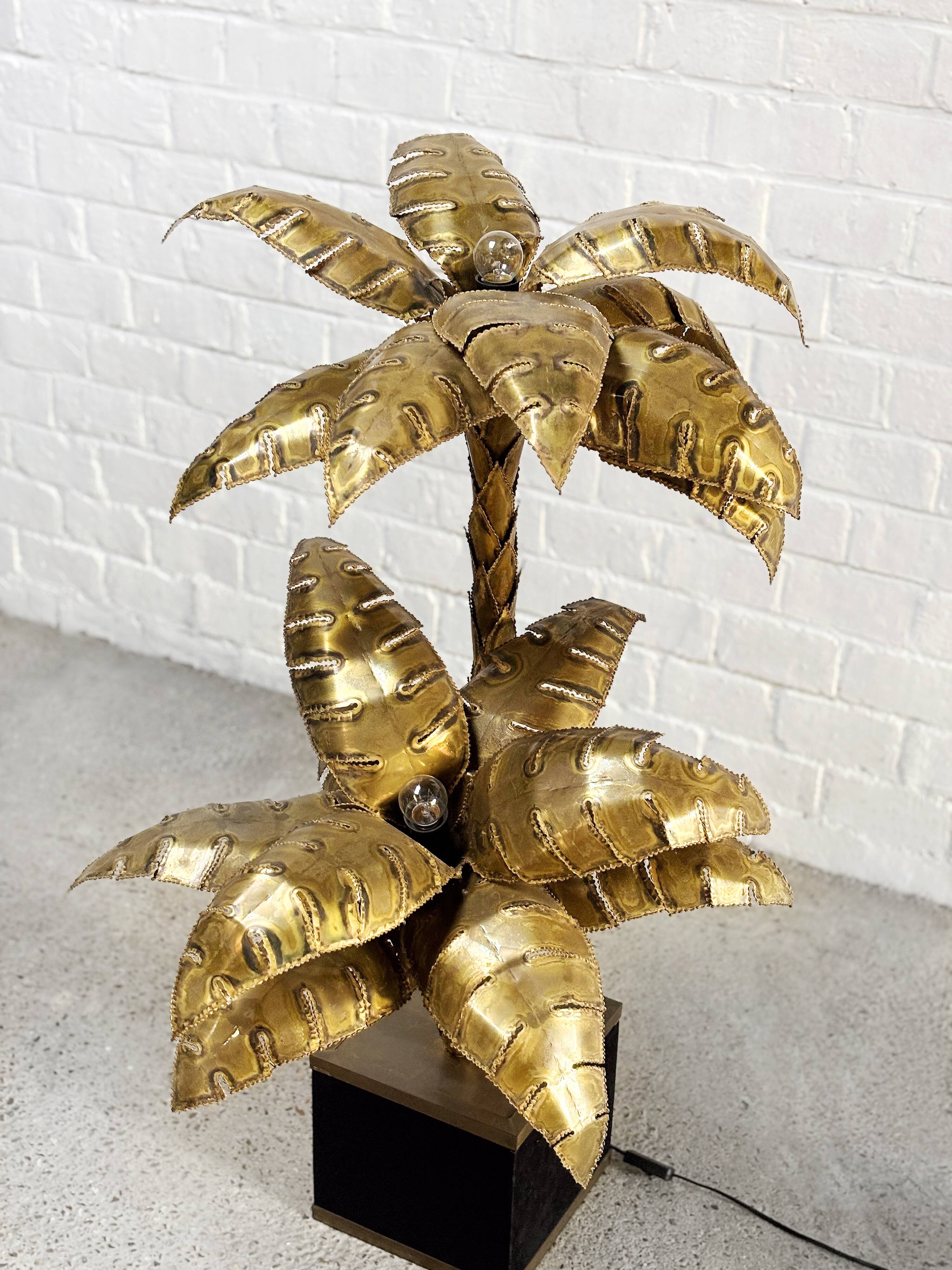 French Brass Palm Tree Floor or Side Lamp attributed to Maison Jansen, 1970's