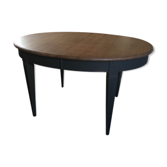 Old oval table