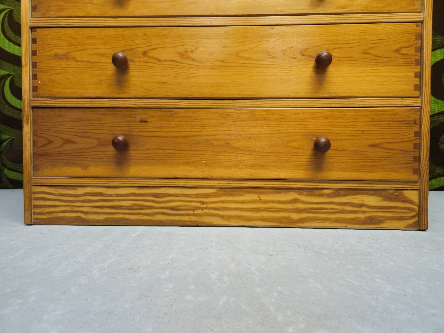 Vintage pine chest of drawers 1980