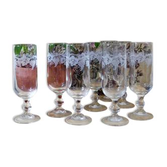 8 verres à pieds vintage