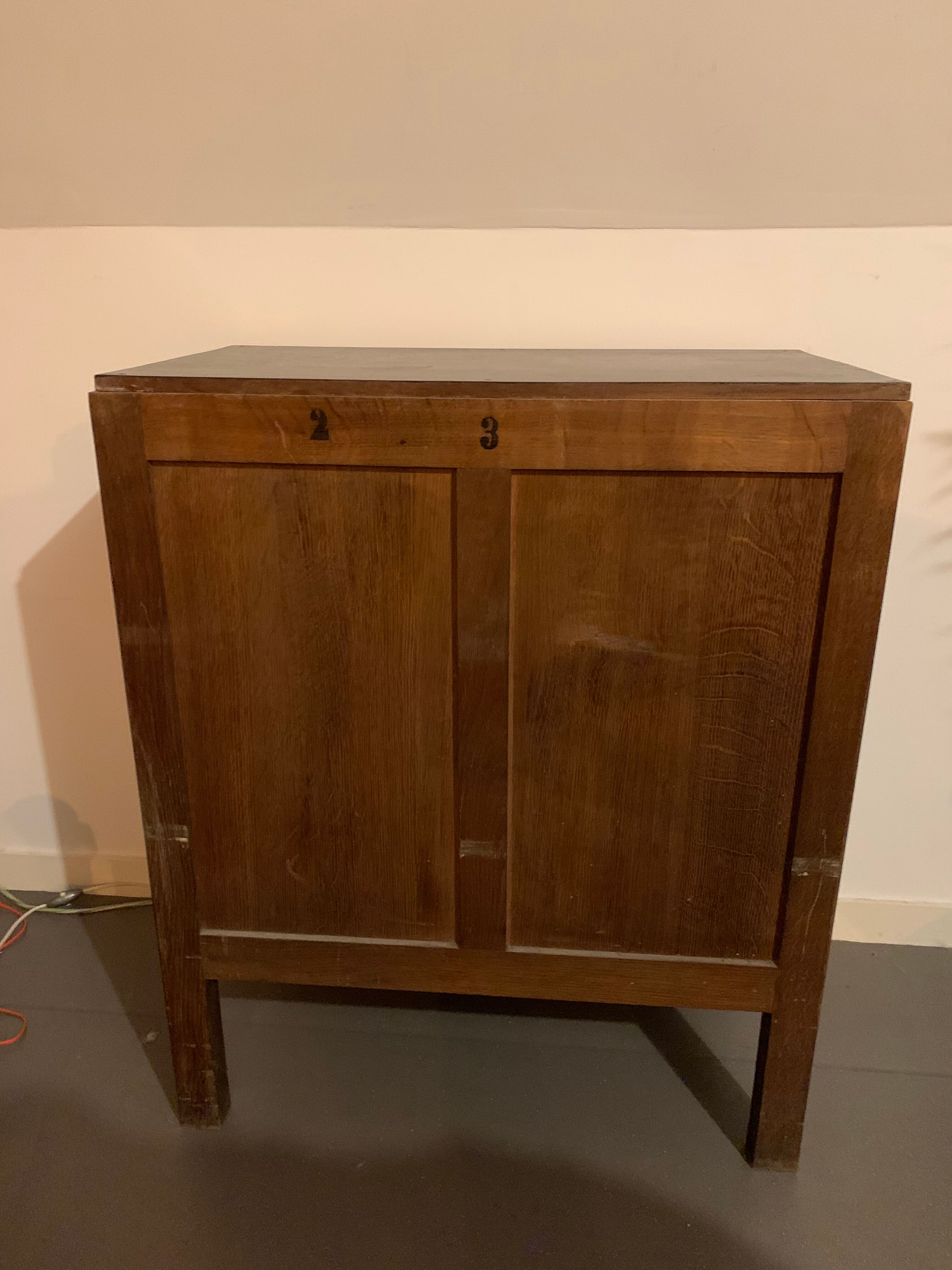 Vintage wooden chest of drawers