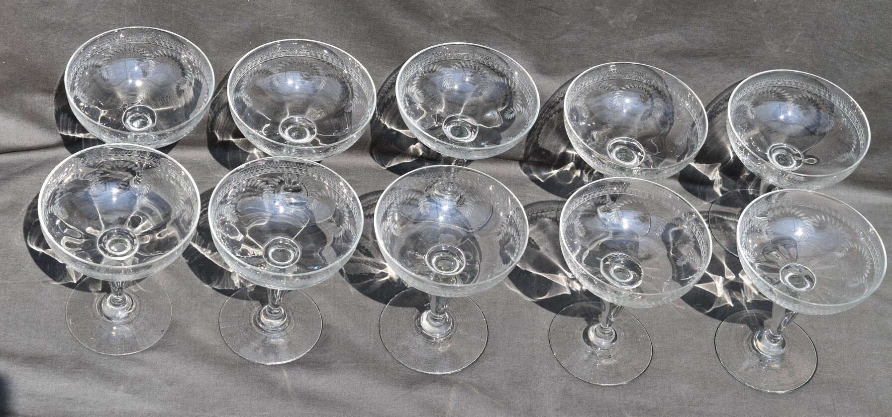 10 glasses of old champagne blown glass engraved Vierzon Thouvenin Portieux