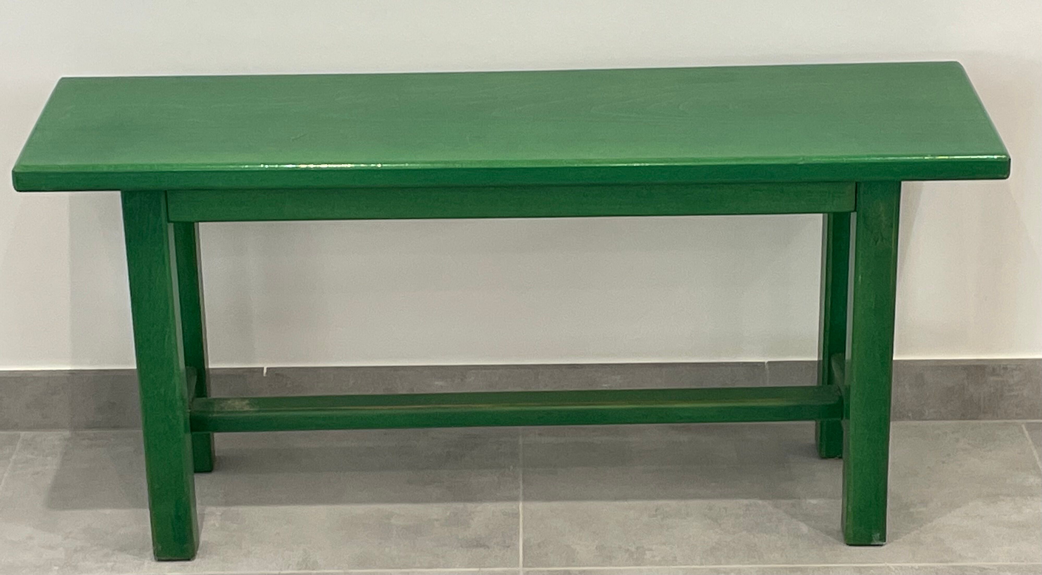 Pair of common bench