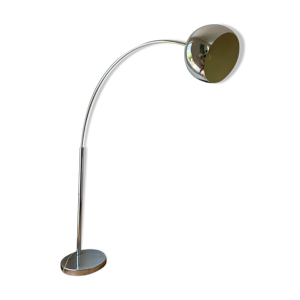 Très grand lampadaire