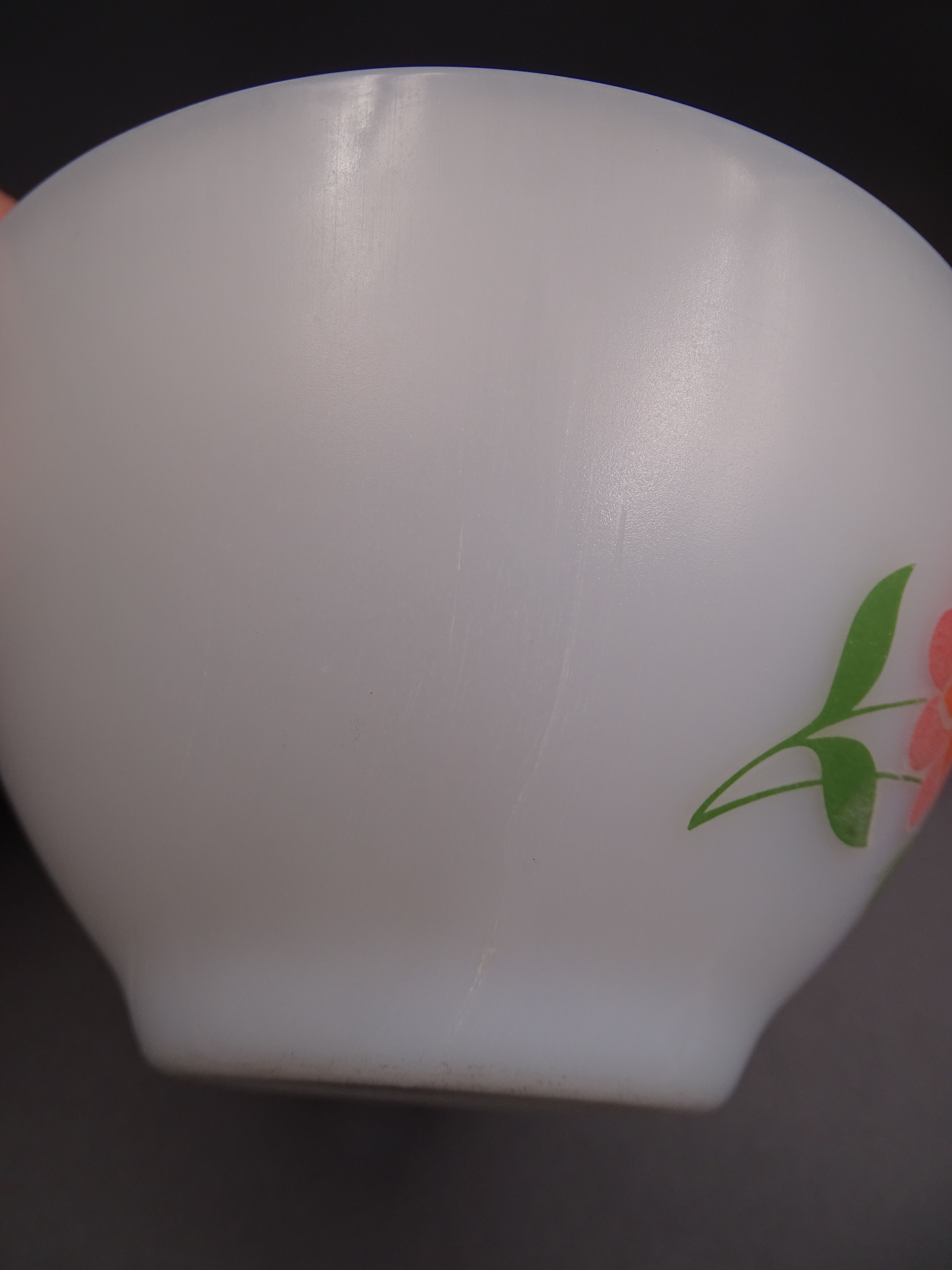 Set of 7 bowls in arcopal -flower décor - vintage around 1970